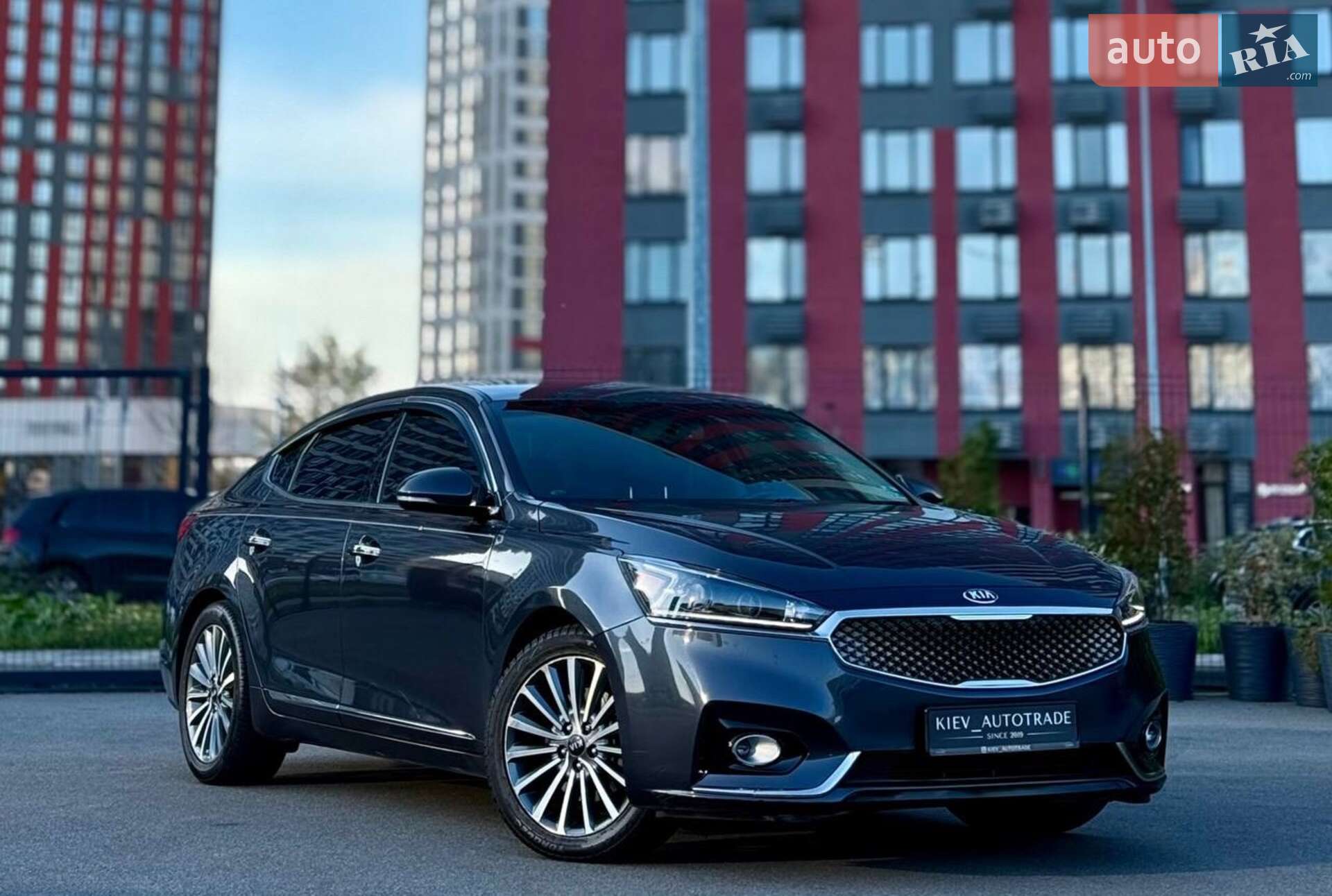 KIA CADENZA 2017
