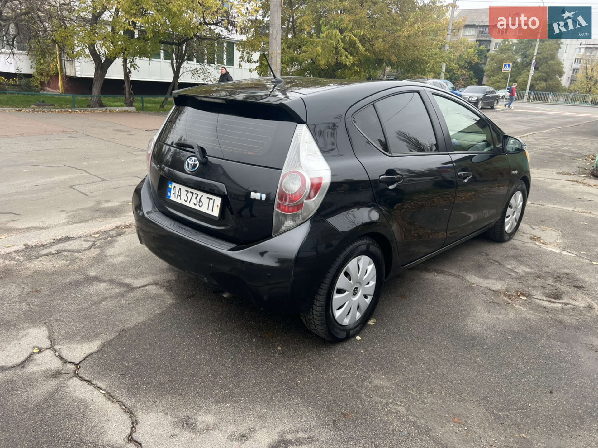 TOYOTA PRIUS 2013