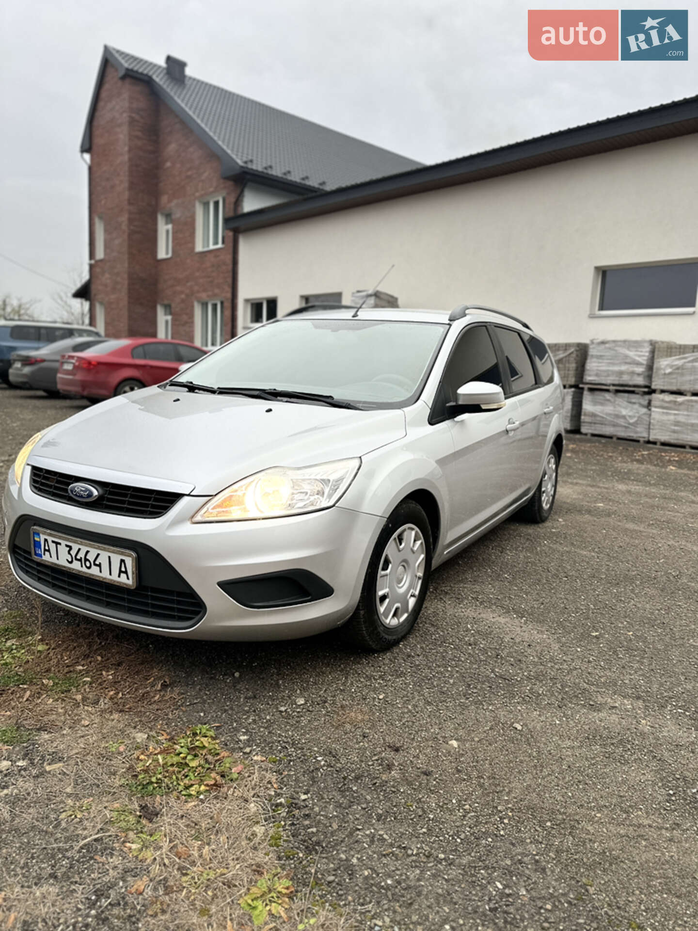 Головне фото звіту автомобіля FORD FOCUS 2010