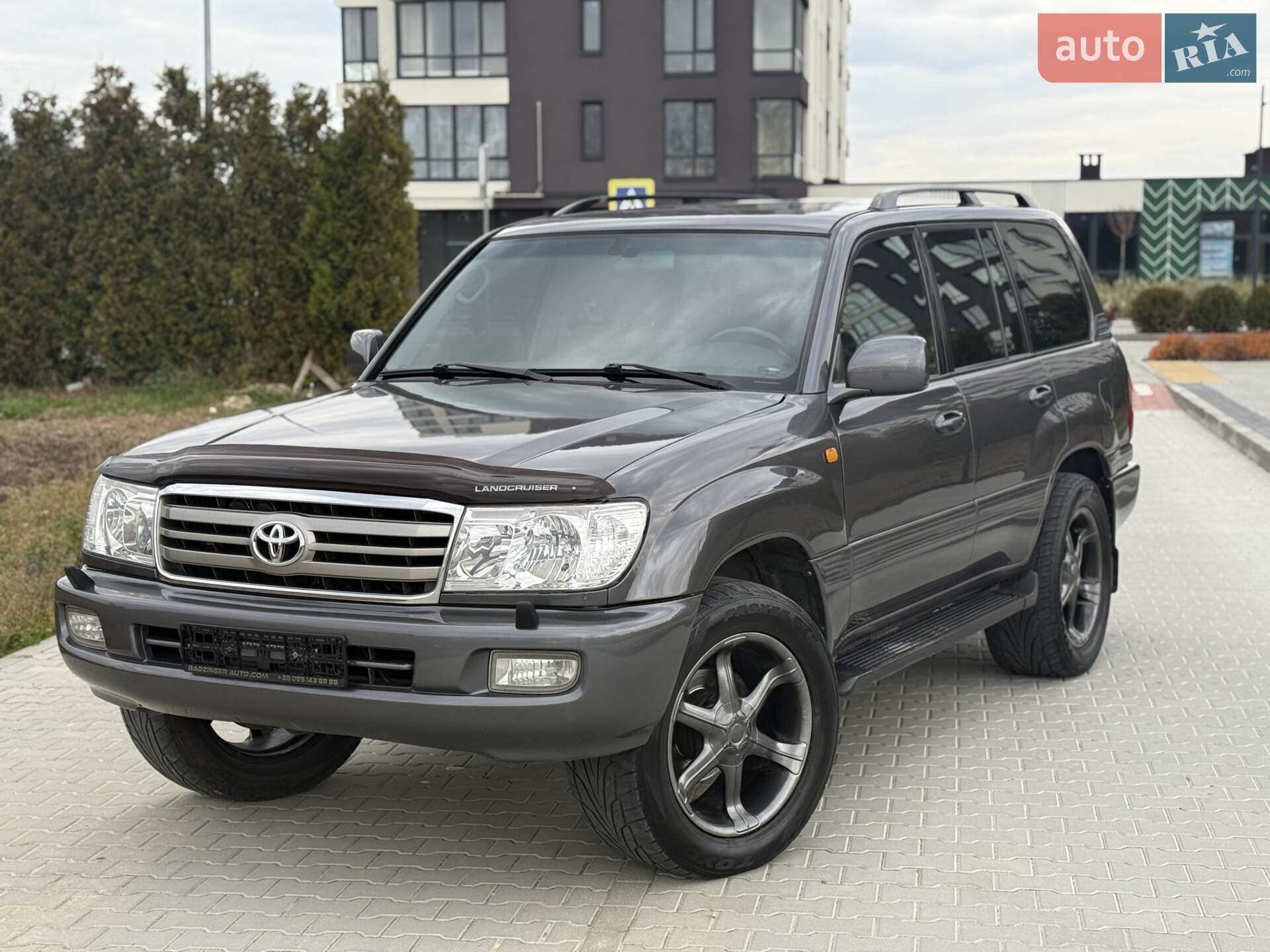 TOYOTA LAND CRUISER