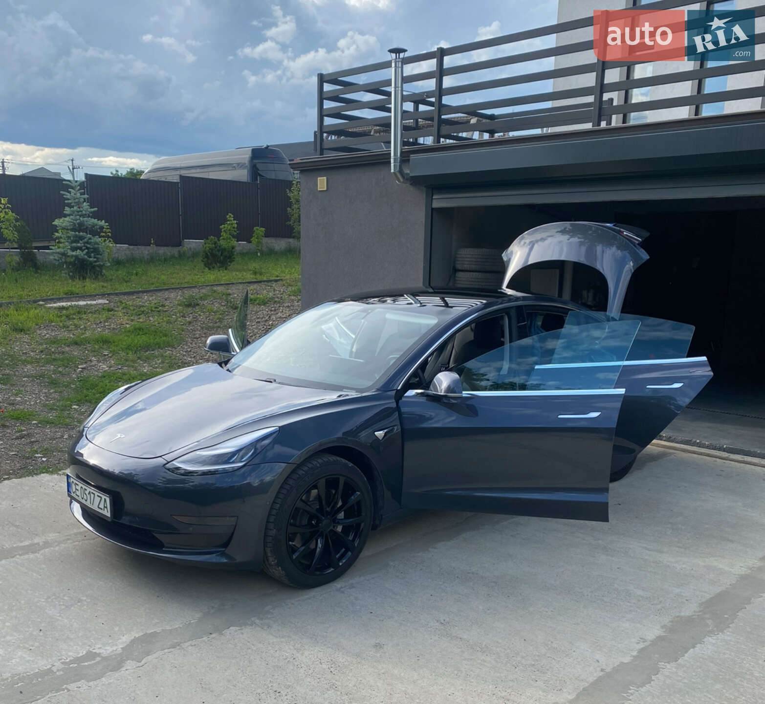 TESLA MODEL 3 2019