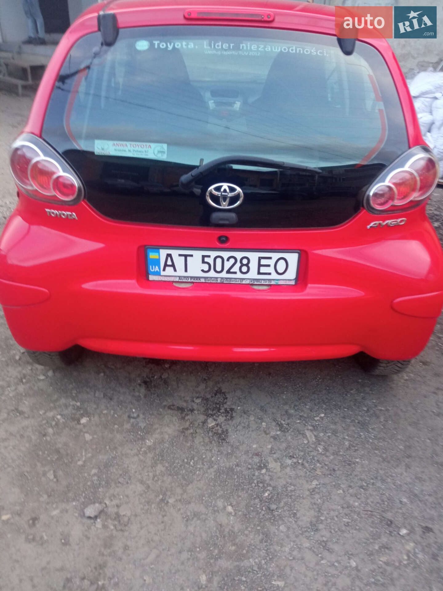 Головне фото звіту автомобіля TOYOTA AYGO 2013