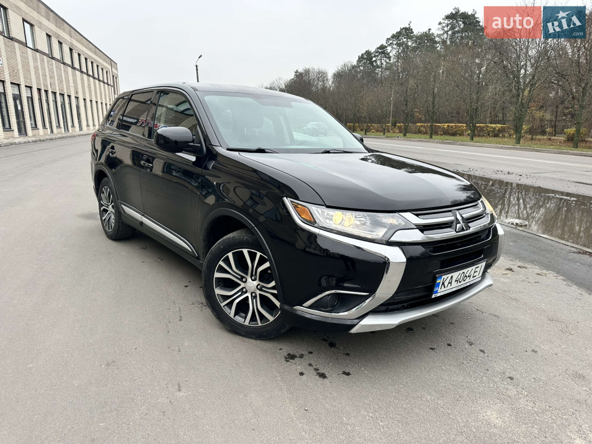 MITSUBISHI OUTLANDER 2018