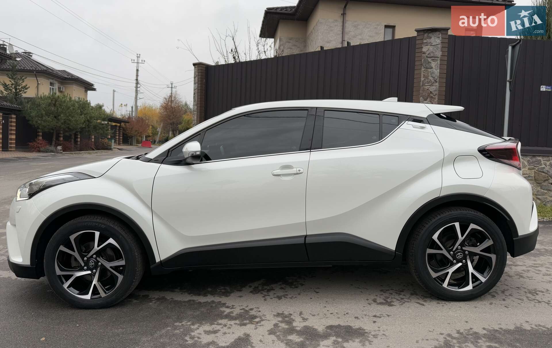 TOYOTA C-HR 2018