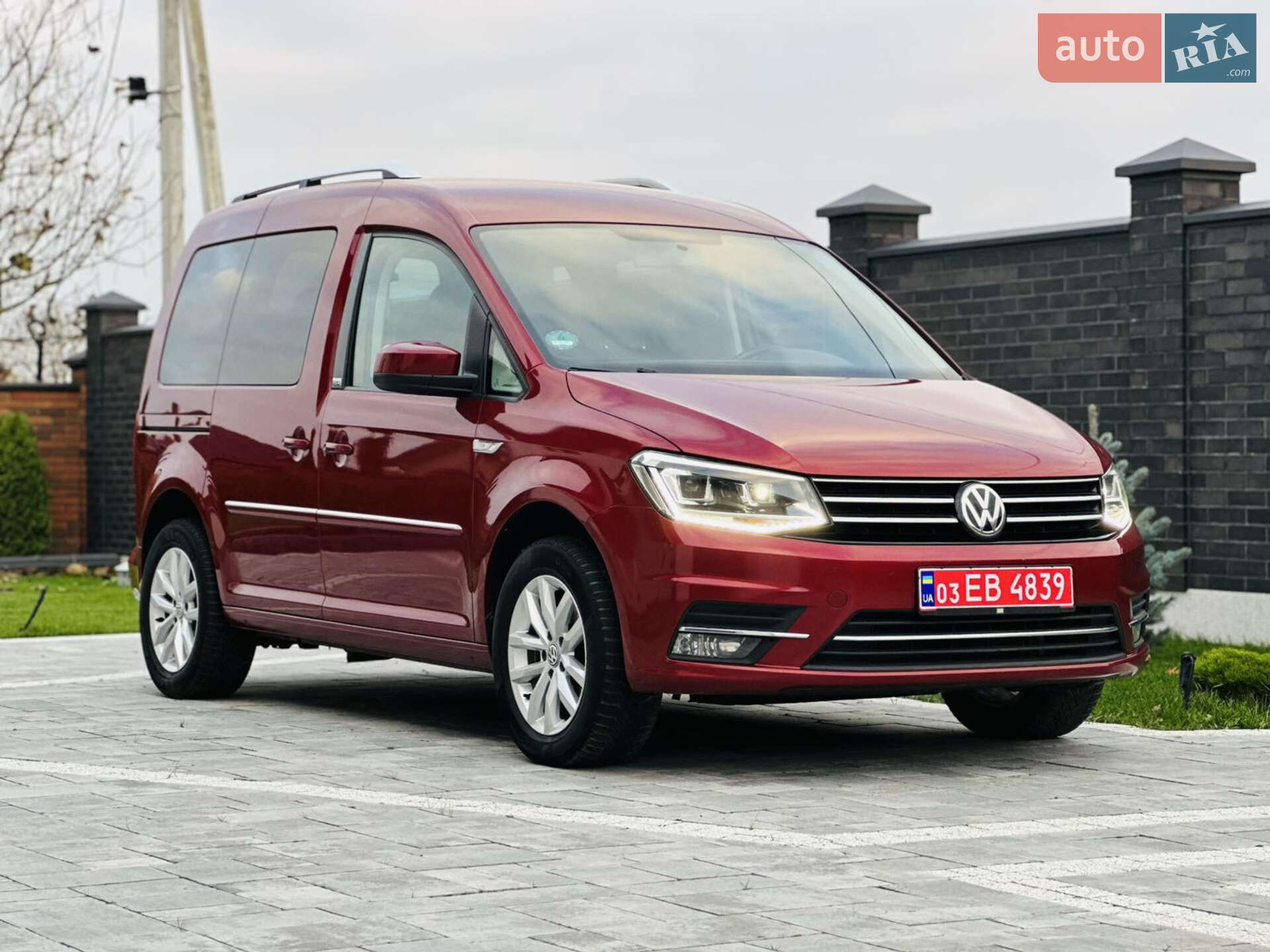 VOLKSWAGEN CADDY 2015
