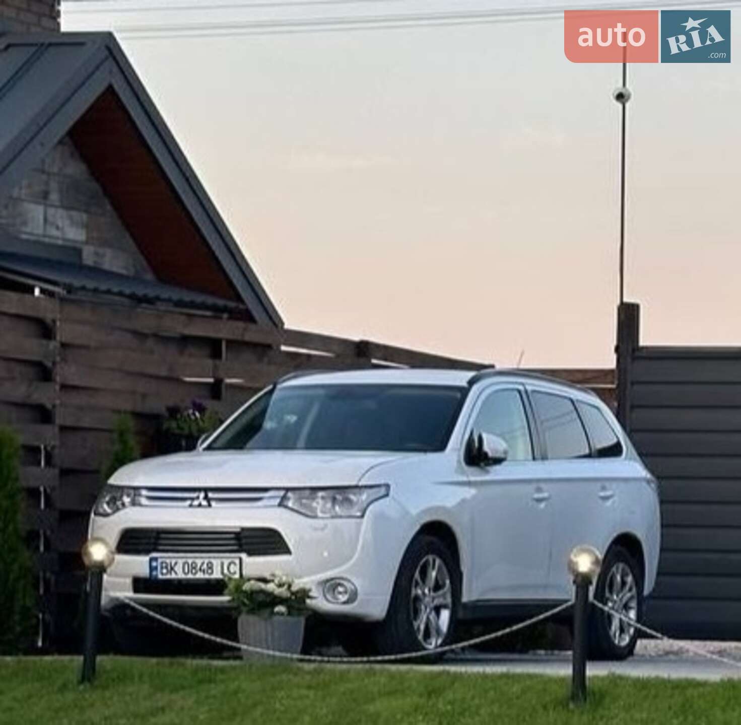 Головне фото звіту автомобіля MITSUBISHI OUTLANDER 2012