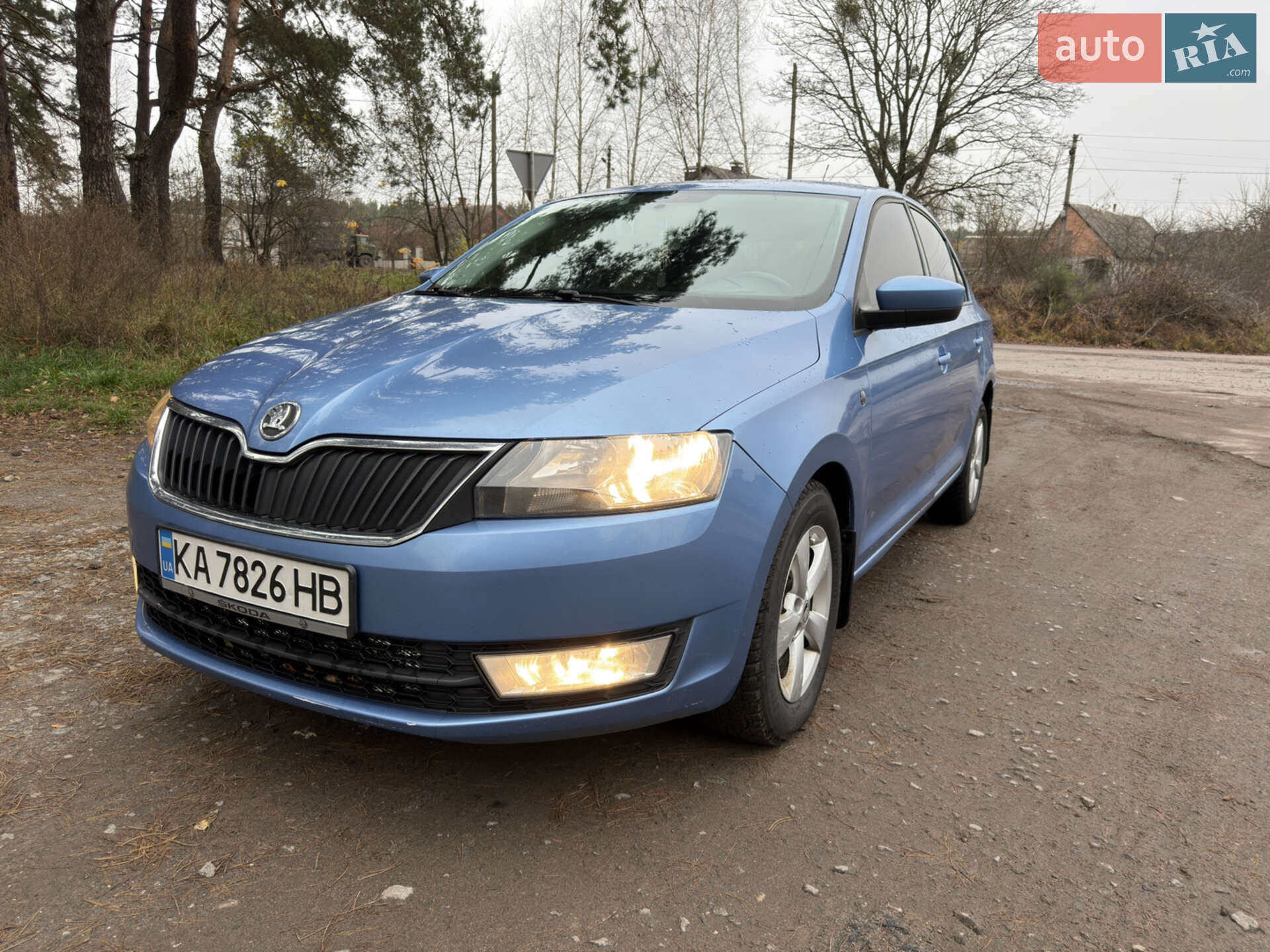 Головне фото звіту автомобіля SKODA RAPID 2013