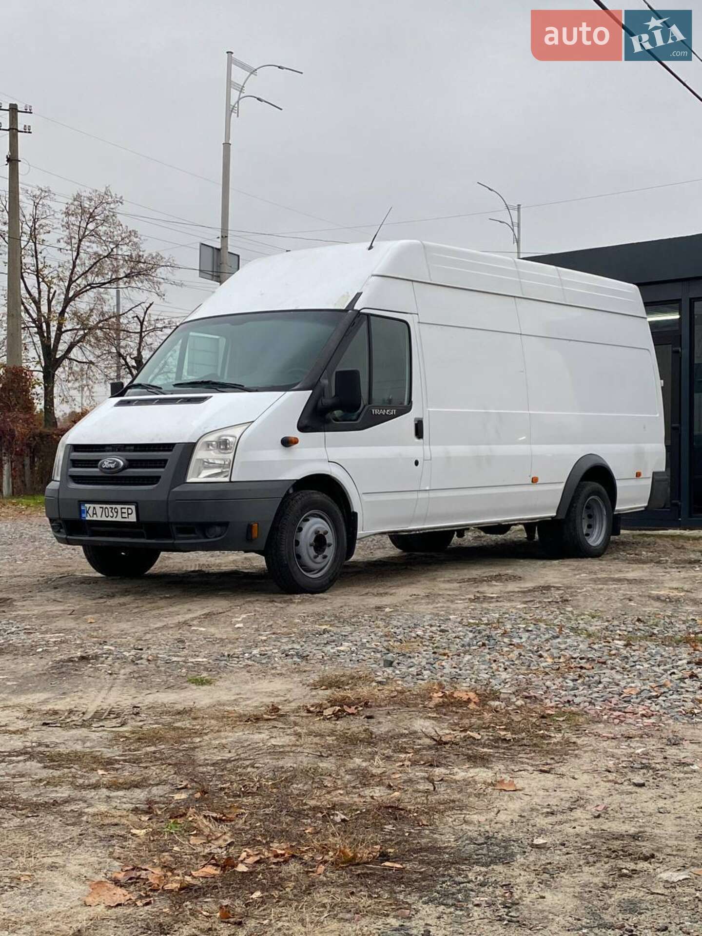 FORD TRANSIT 460 2011