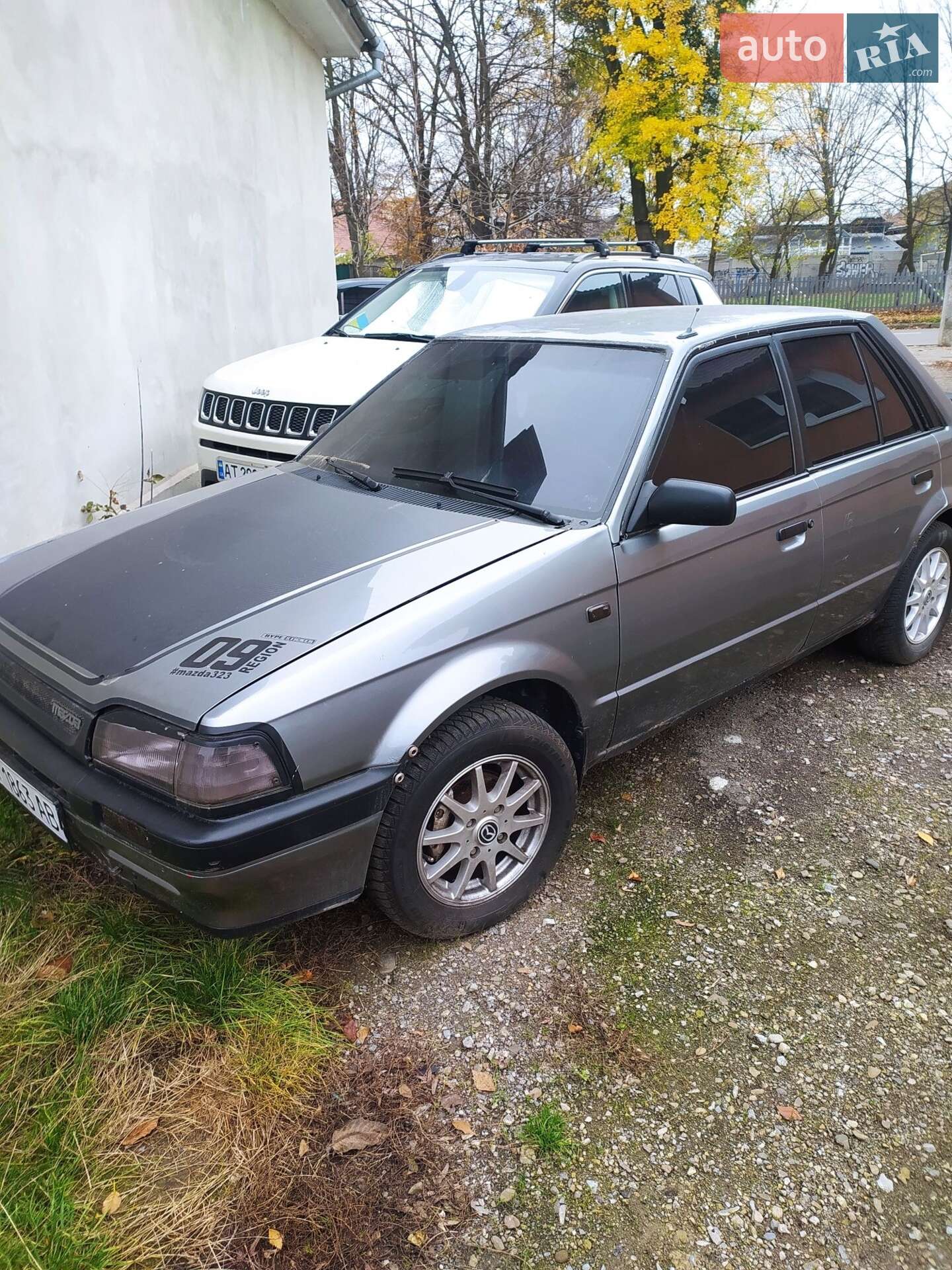 MAZDA 323 1986