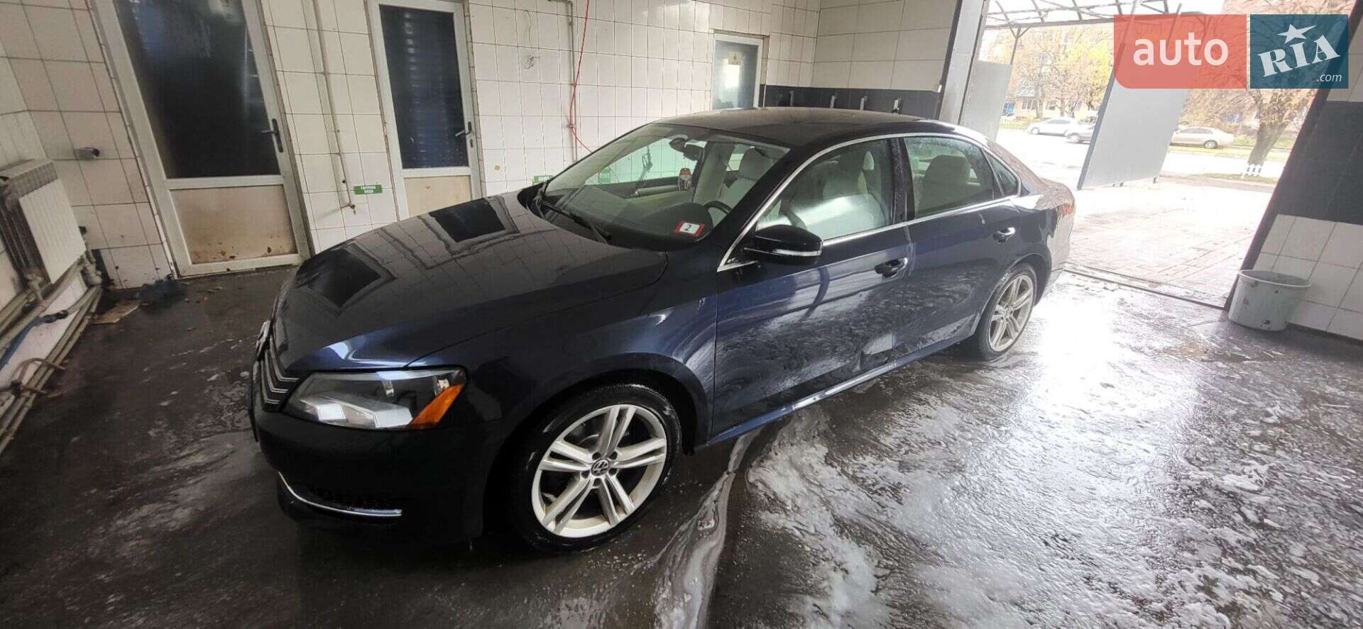 VOLKSWAGEN PASSAT 2013