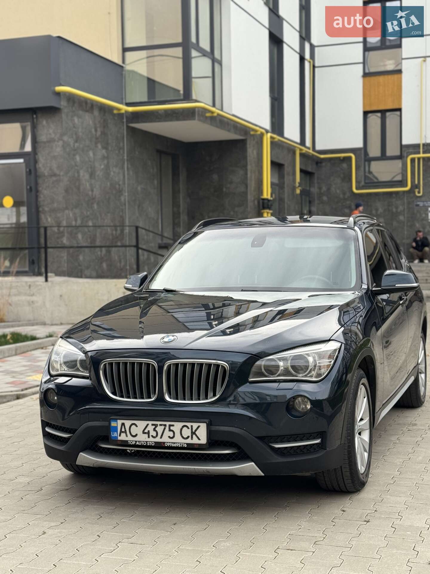Головне фото звіту автомобіля BMW X1 2013