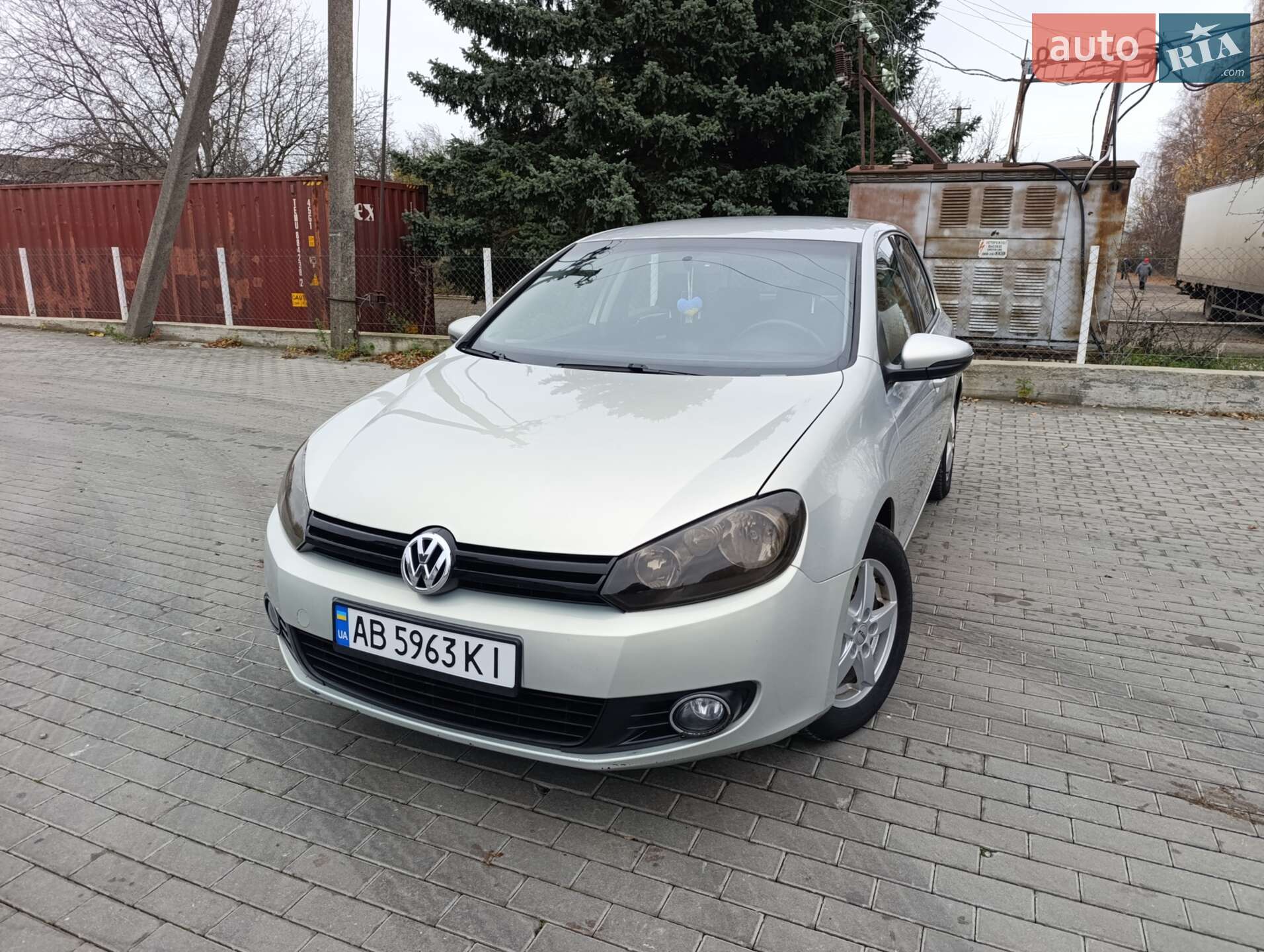 VOLKSWAGEN GOLF 2010