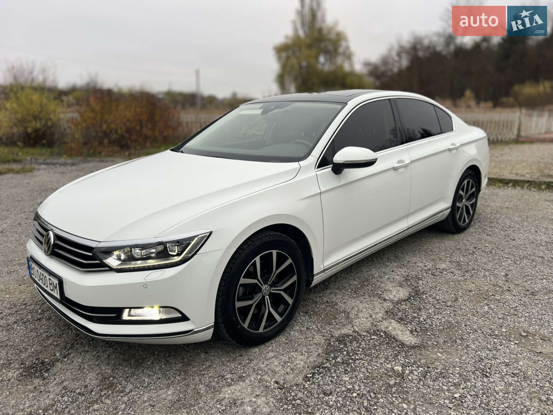 VOLKSWAGEN PASSAT 2017