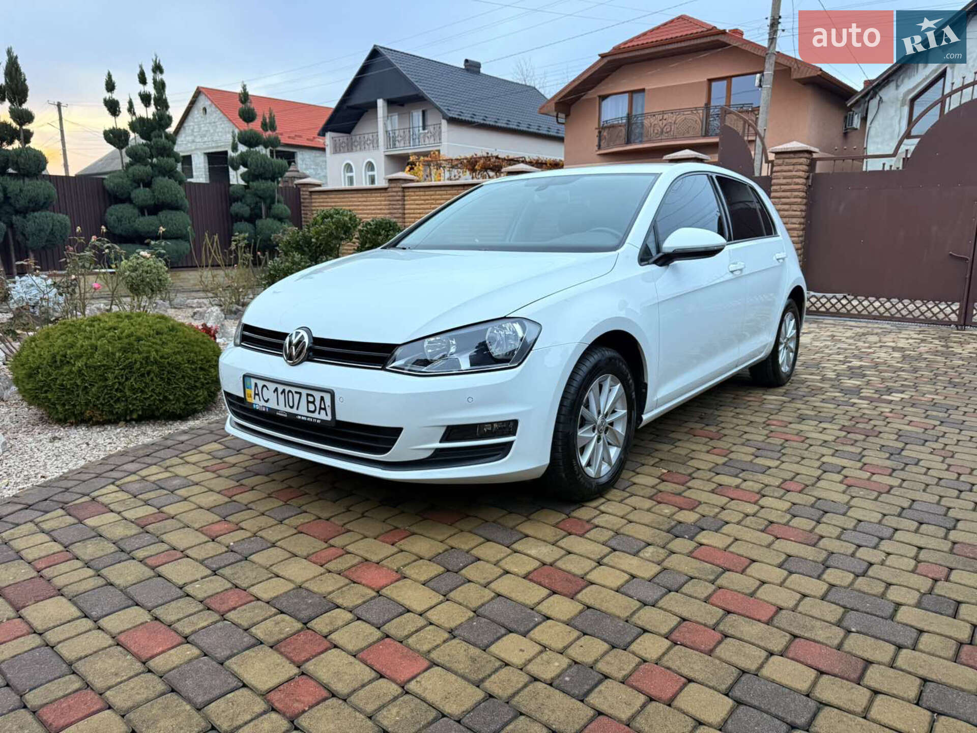 VOLKSWAGEN GOLF 2013