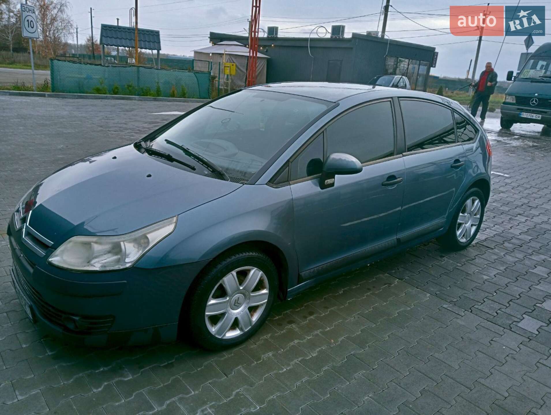 Головне фото звіту автомобіля CITROEN C4 2006