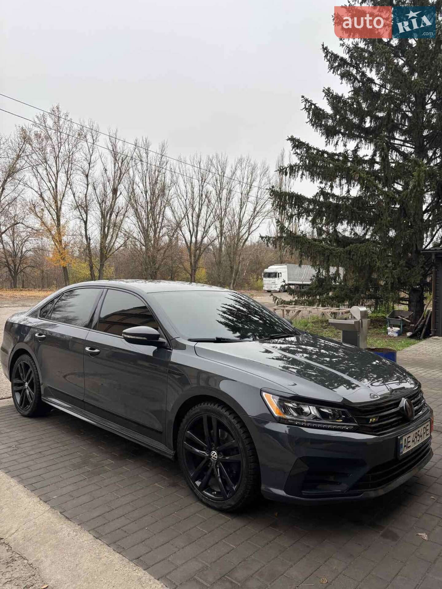 VOLKSWAGEN PASSAT 2016