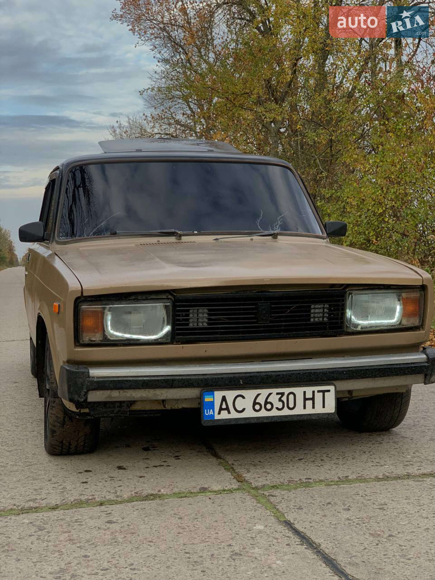 Головне фото звіту автомобіля ВАЗ 2105 1989