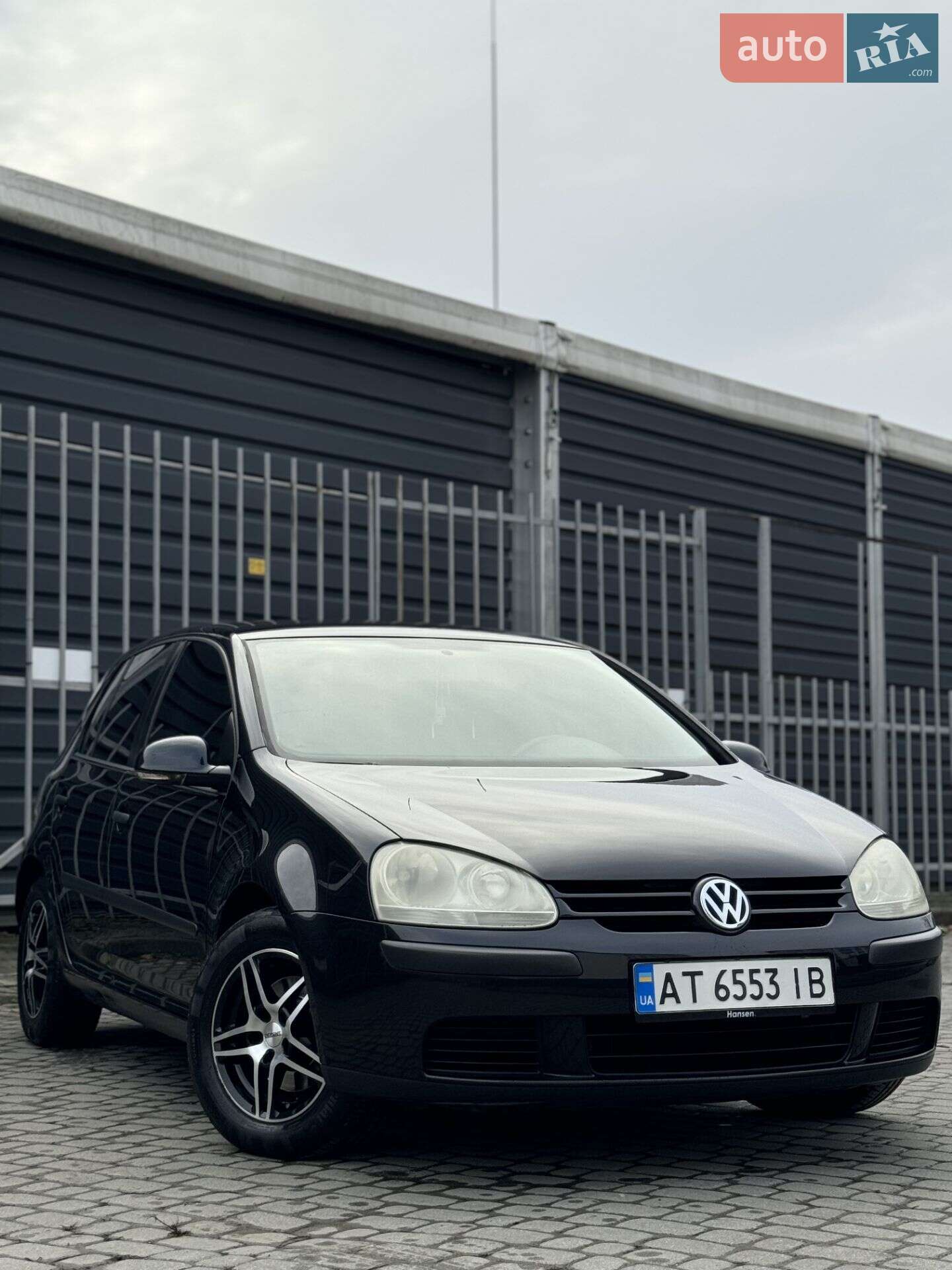 VOLKSWAGEN GOLF 2004