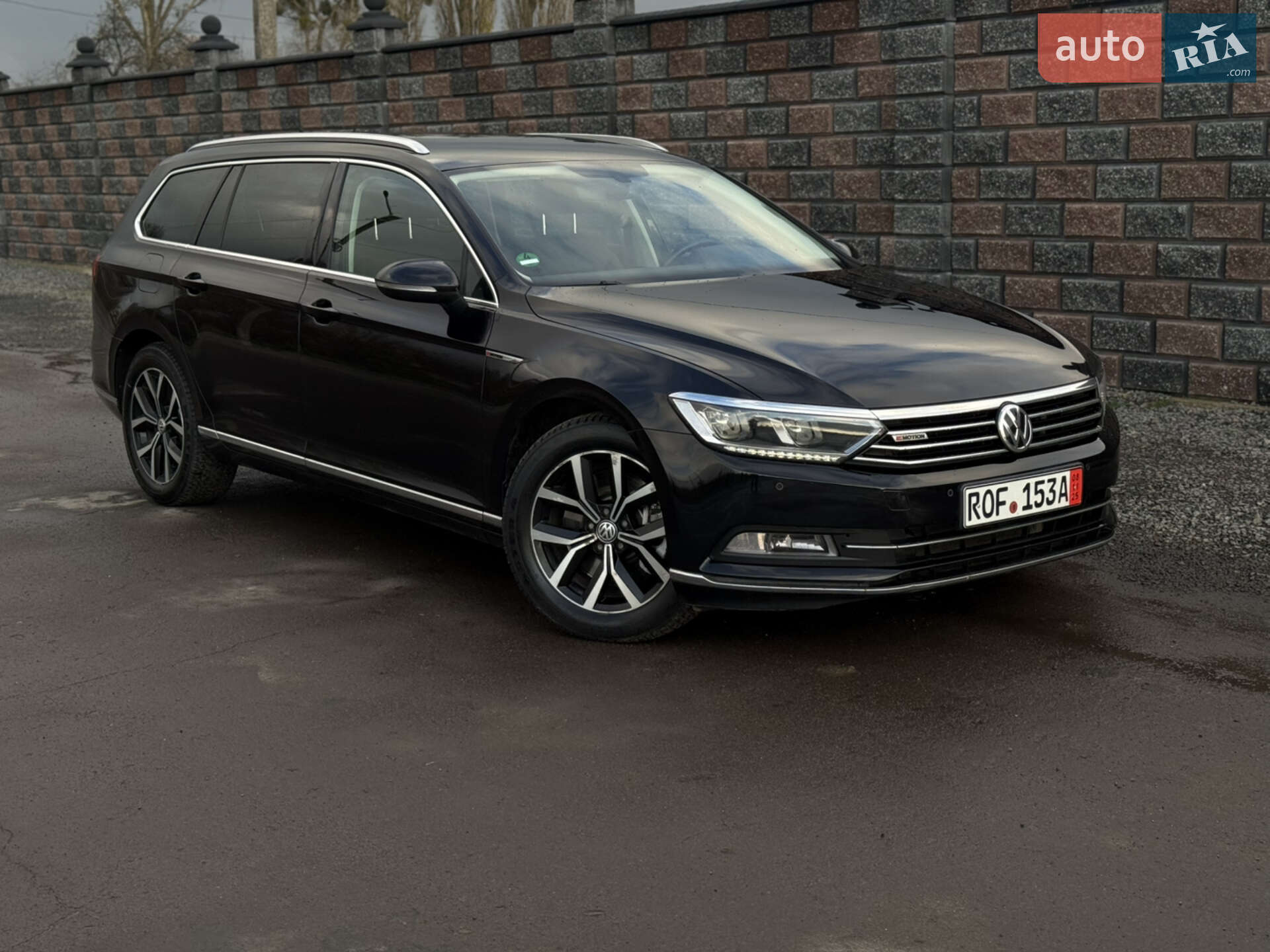 VOLKSWAGEN PASSAT 2016