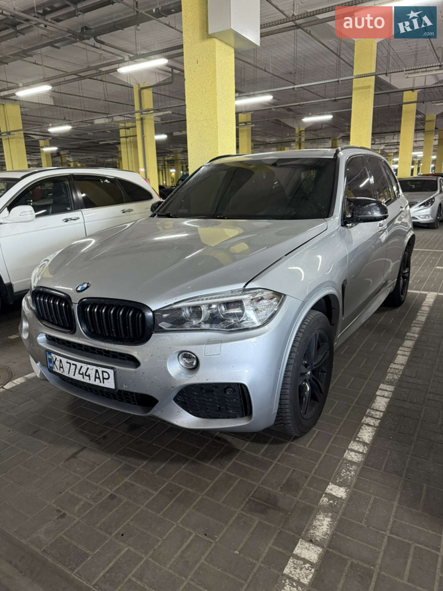 Головне фото звіту автомобіля BMW X5 2017