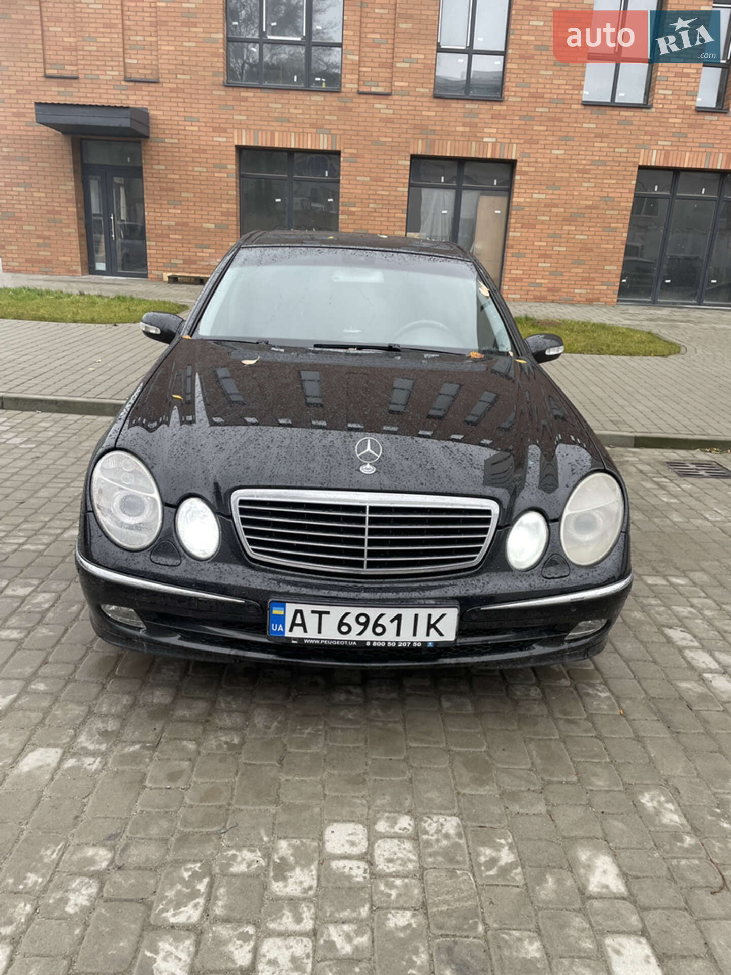 MERCEDES-BENZ 260 E 2002
