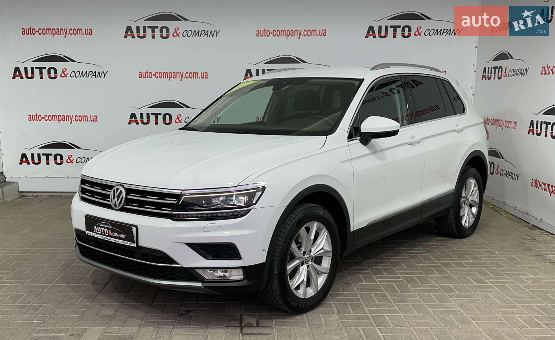 VOLKSWAGEN TIGUAN 2016