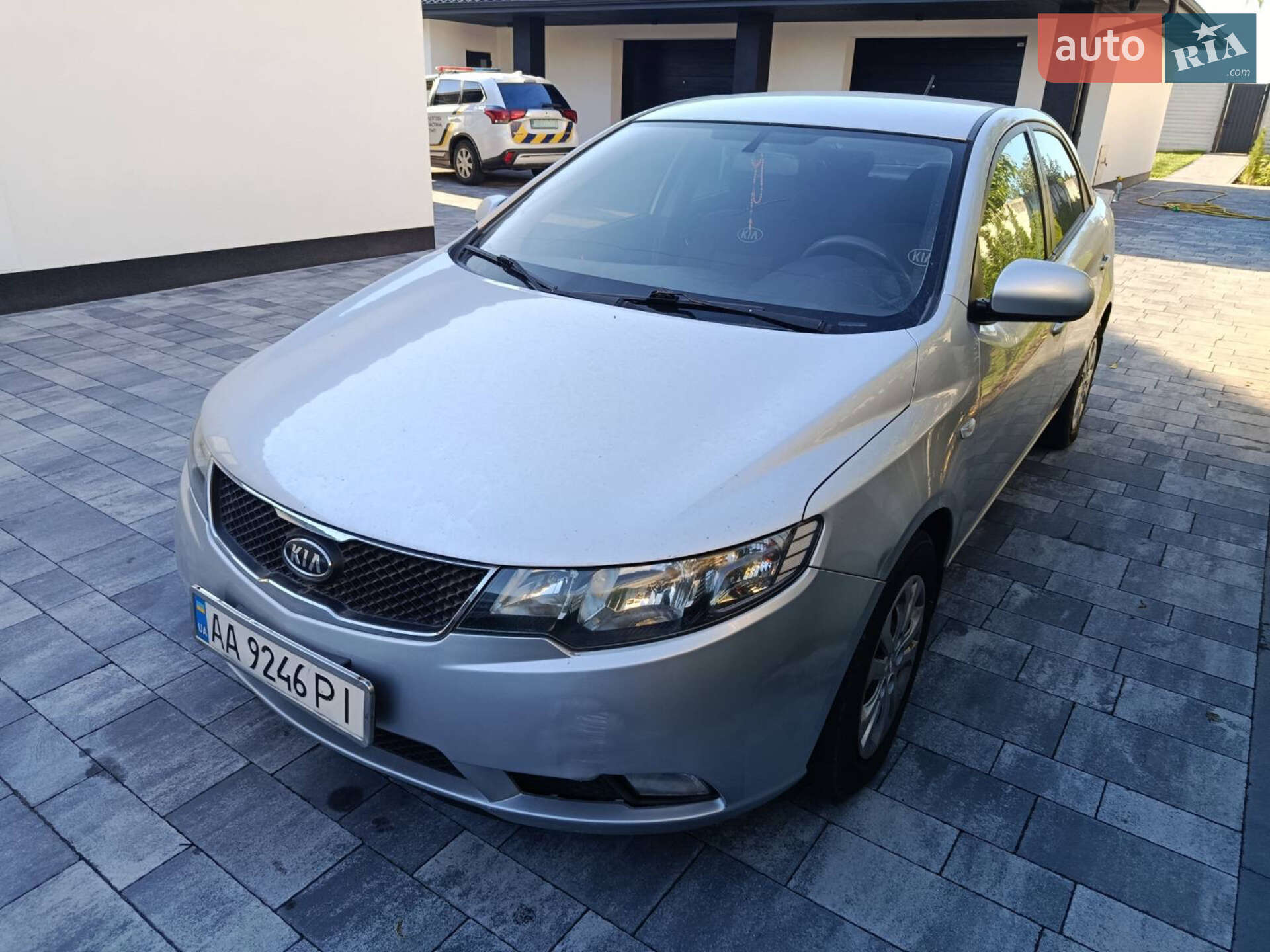 KIA CERATO 2010