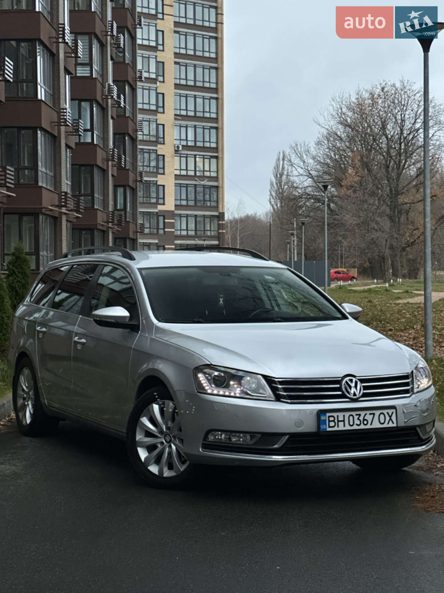 VOLKSWAGEN PASSAT 2011