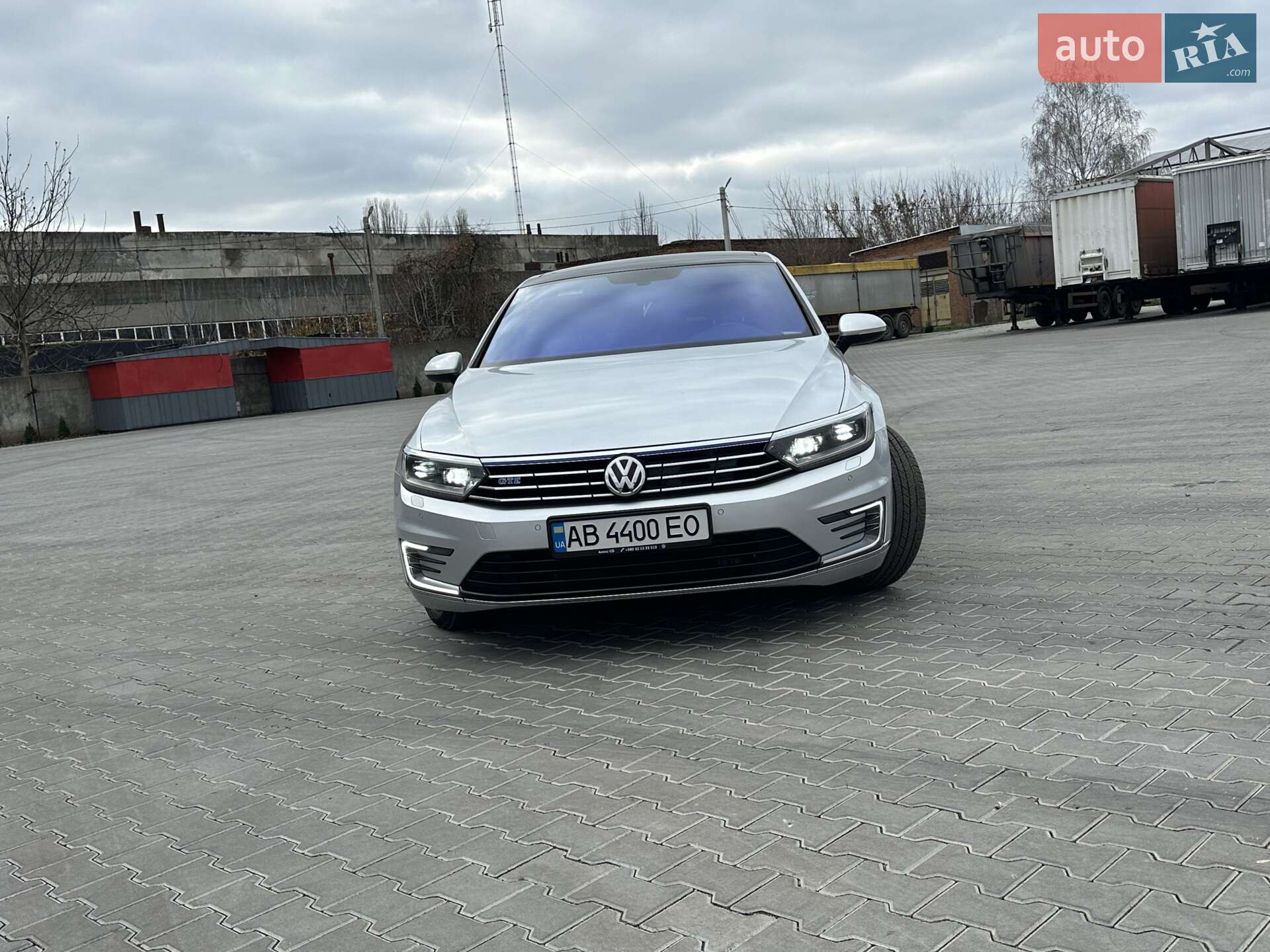 VOLKSWAGEN PASSAT 2016