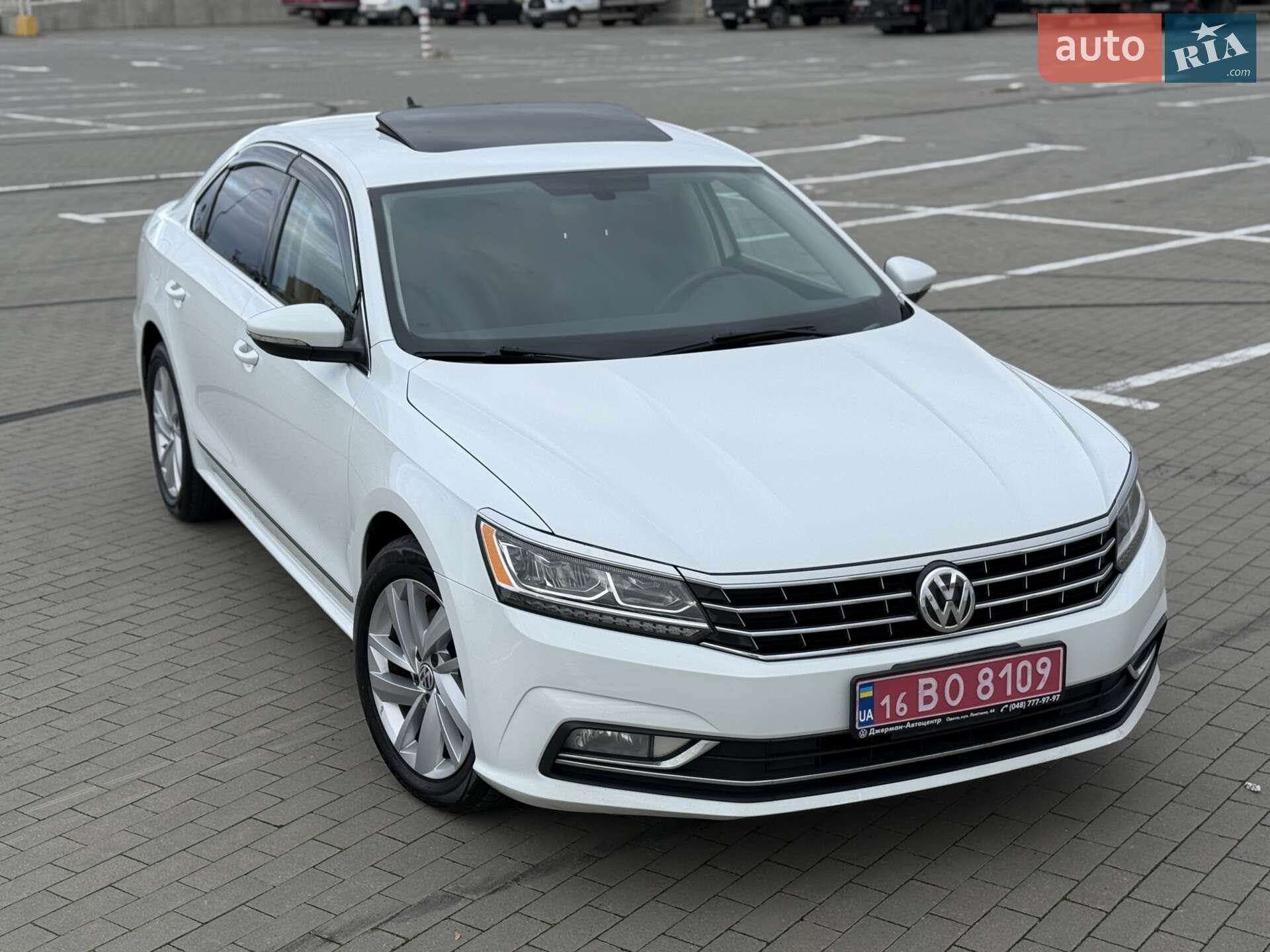 VOLKSWAGEN PASSAT 2017