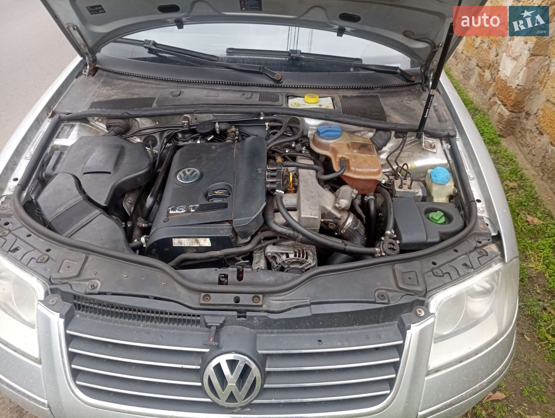 VOLKSWAGEN PASSAT 2004
