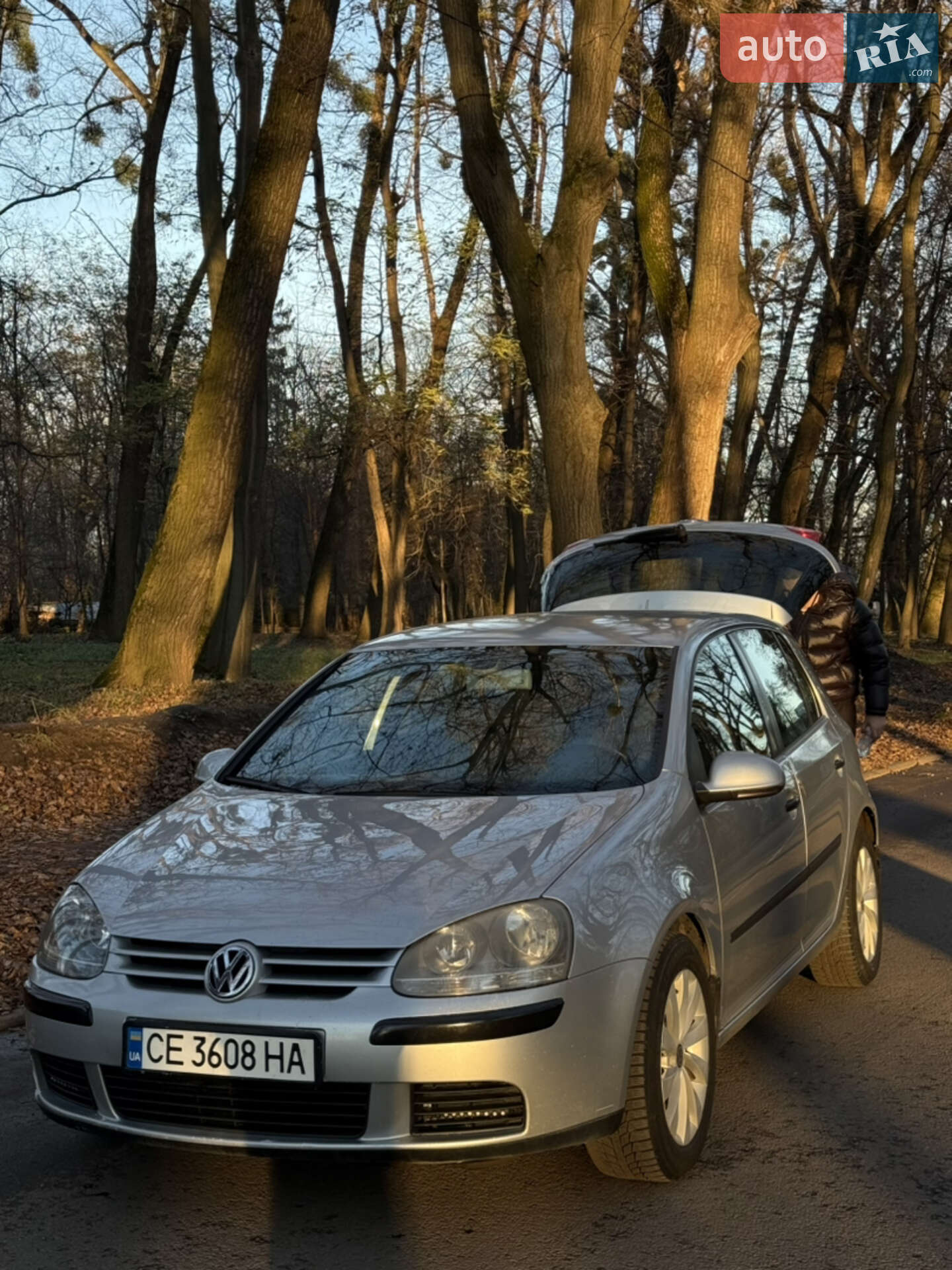 VOLKSWAGEN GOLF 2003