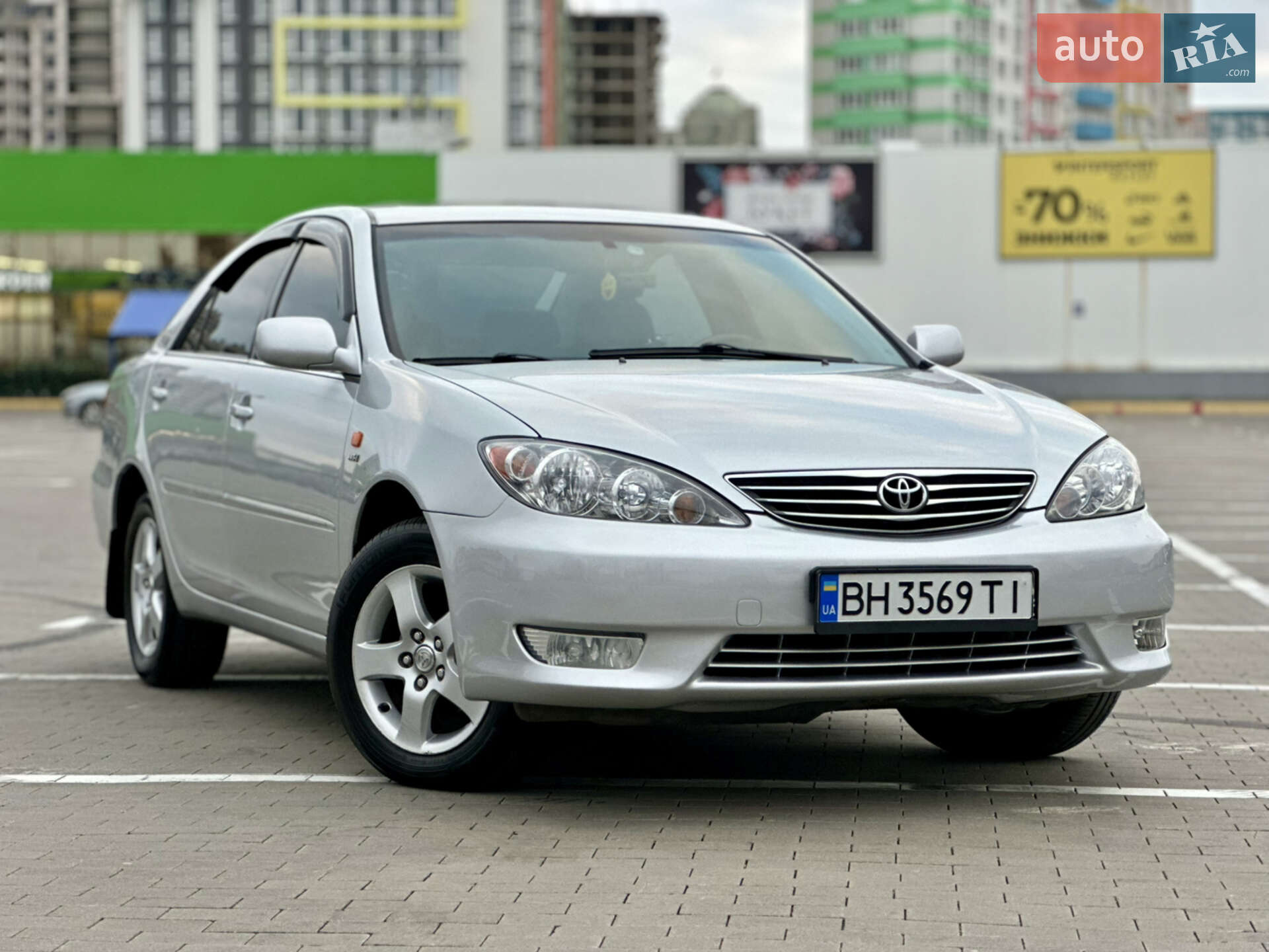 TOYOTA CAMRY