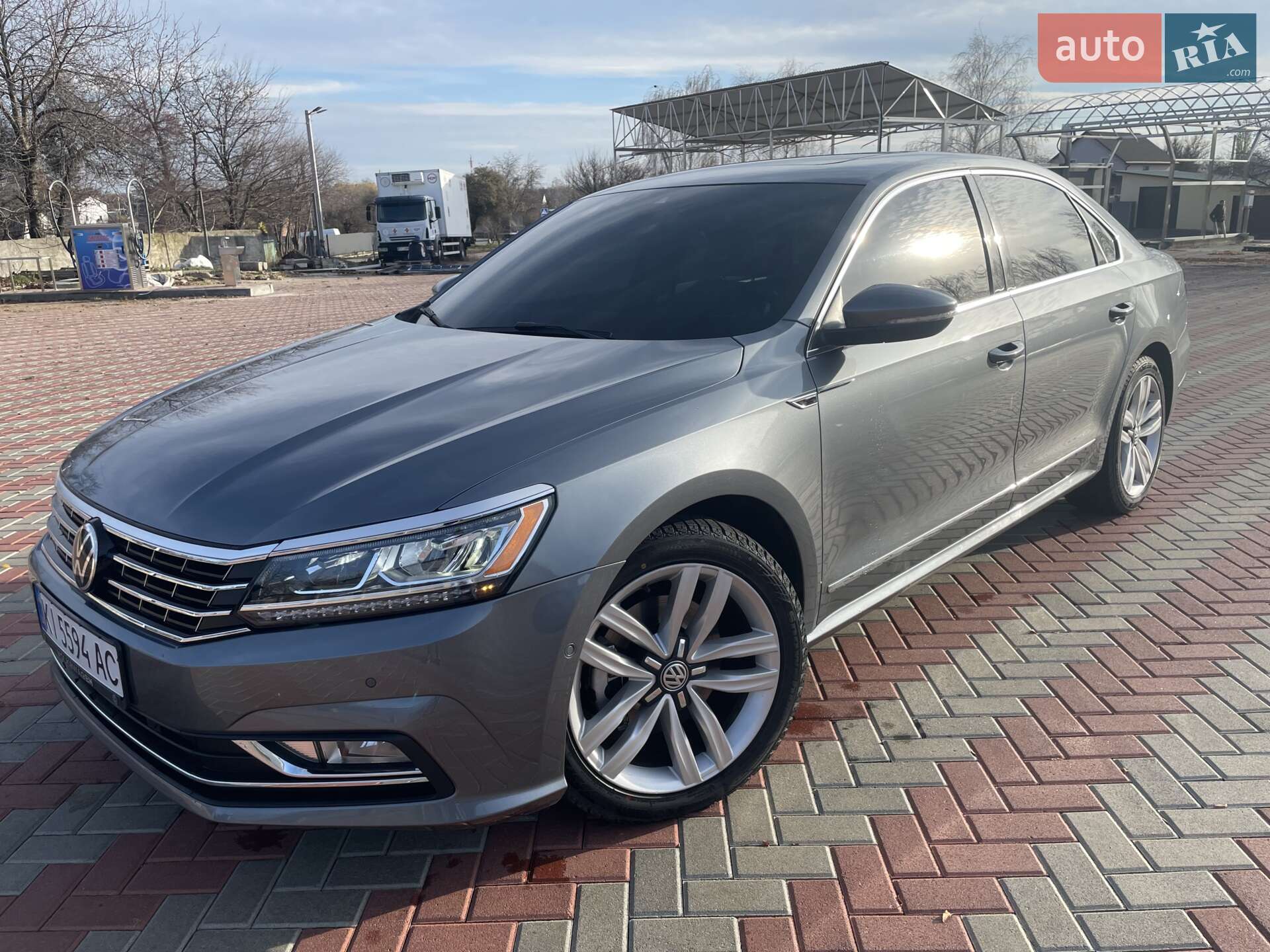 VOLKSWAGEN PASSAT 2016