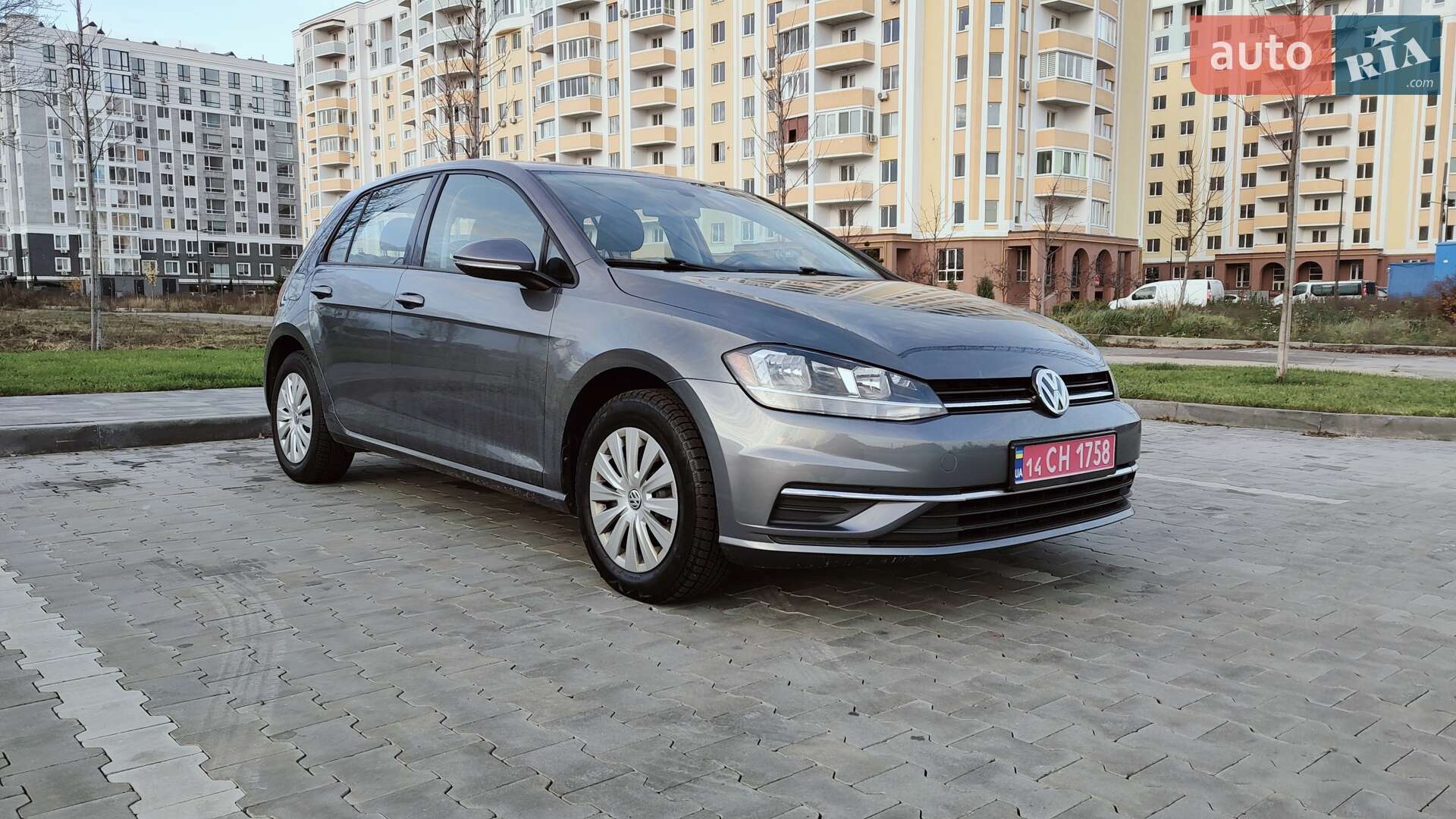 VOLKSWAGEN GOLF 2020