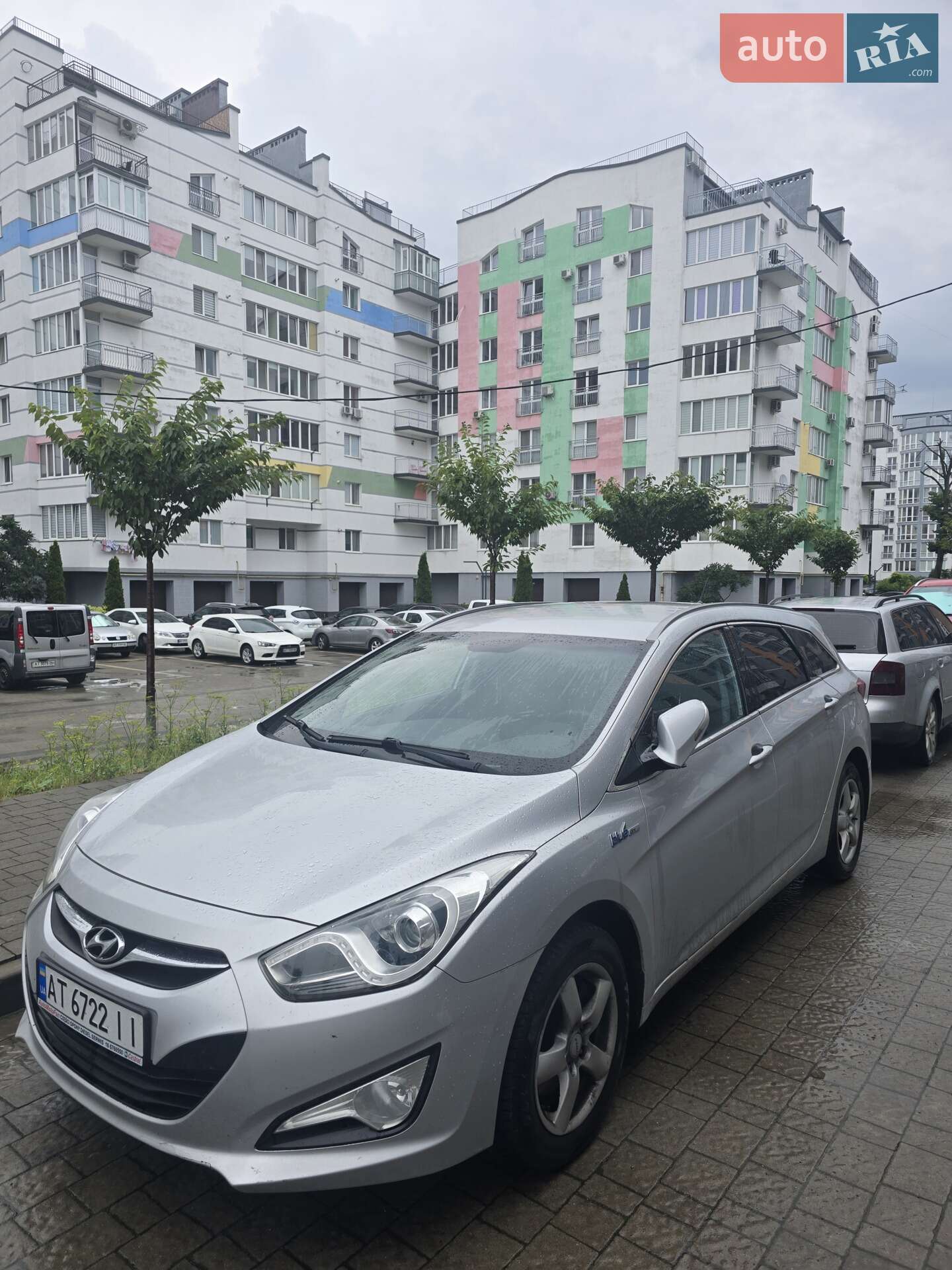 HYUNDAI I40 2011