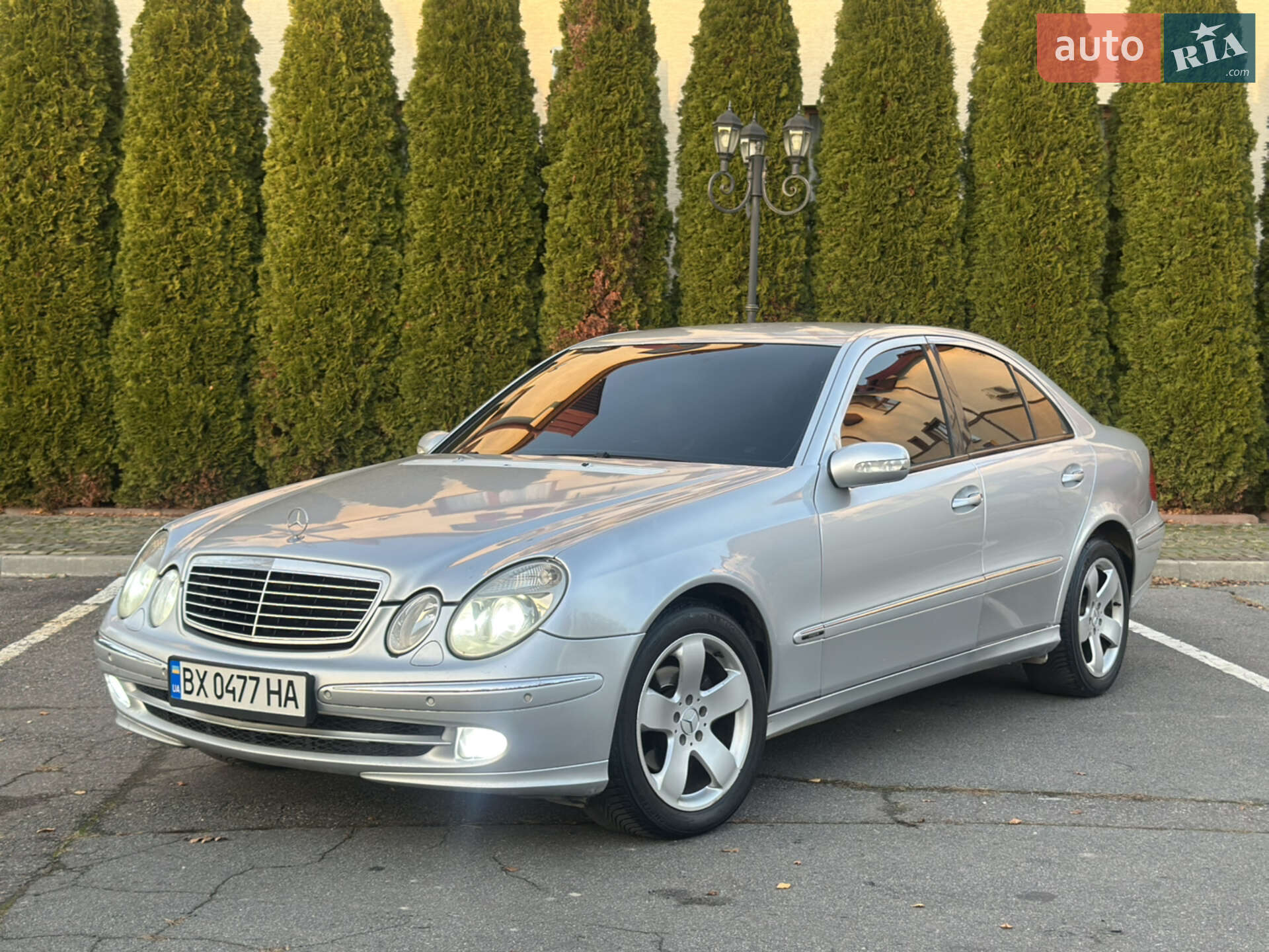 MERCEDES-BENZ E 320 2005