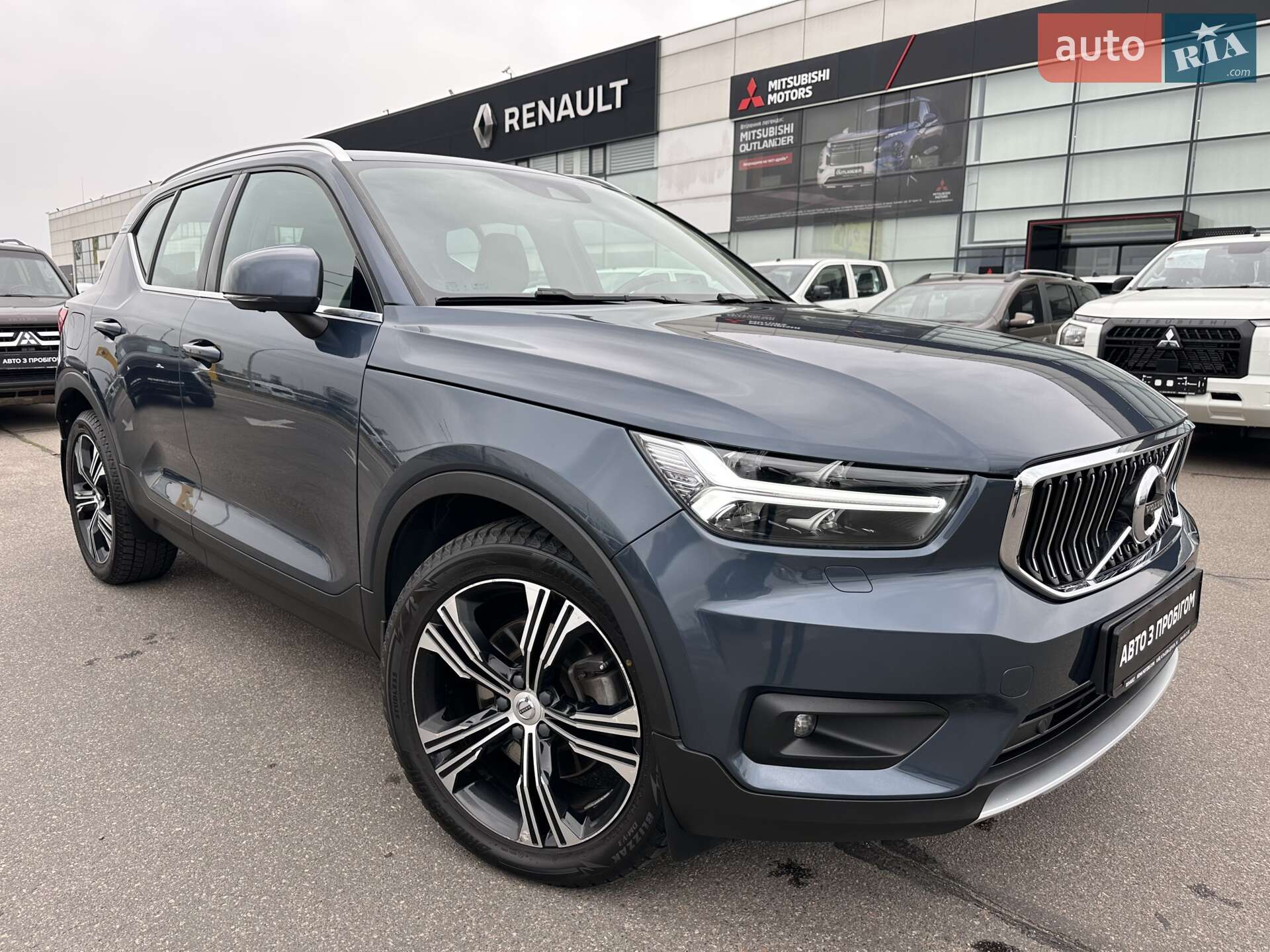 VOLVO XC40 2019