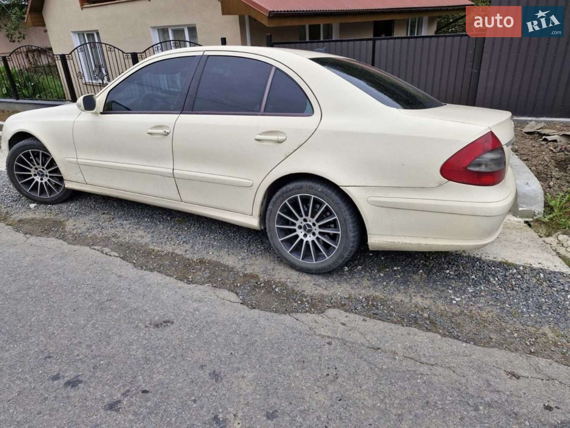 MERCEDES-BENZ E 200 K 2007