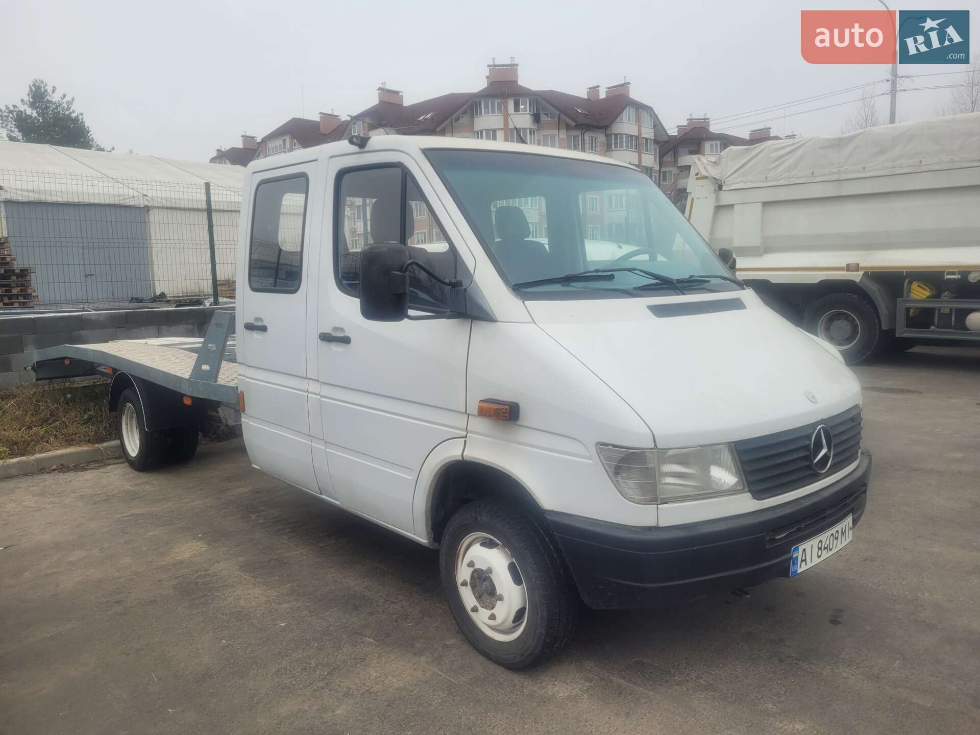 MERCEDES-BENZ 412D 1999