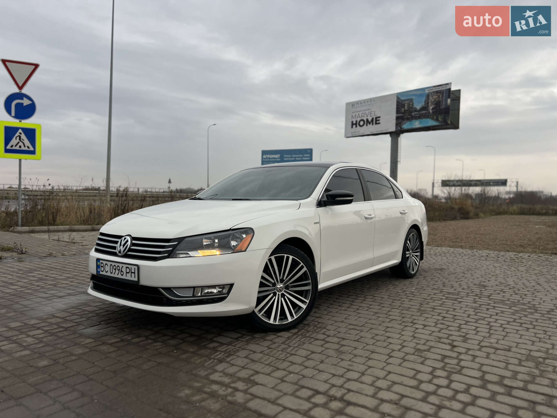 VOLKSWAGEN PASSAT 2014