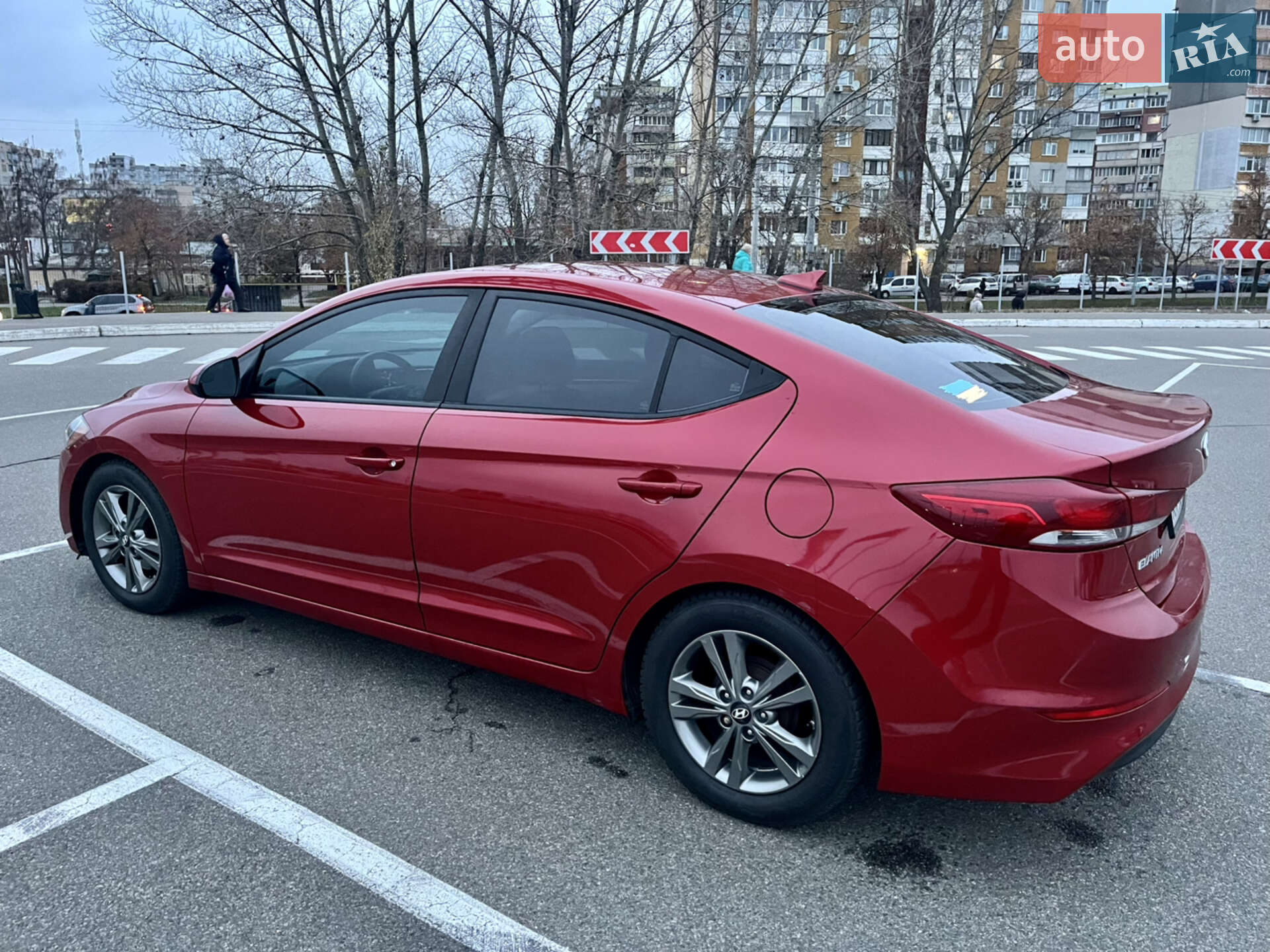HYUNDAI ELANTRA