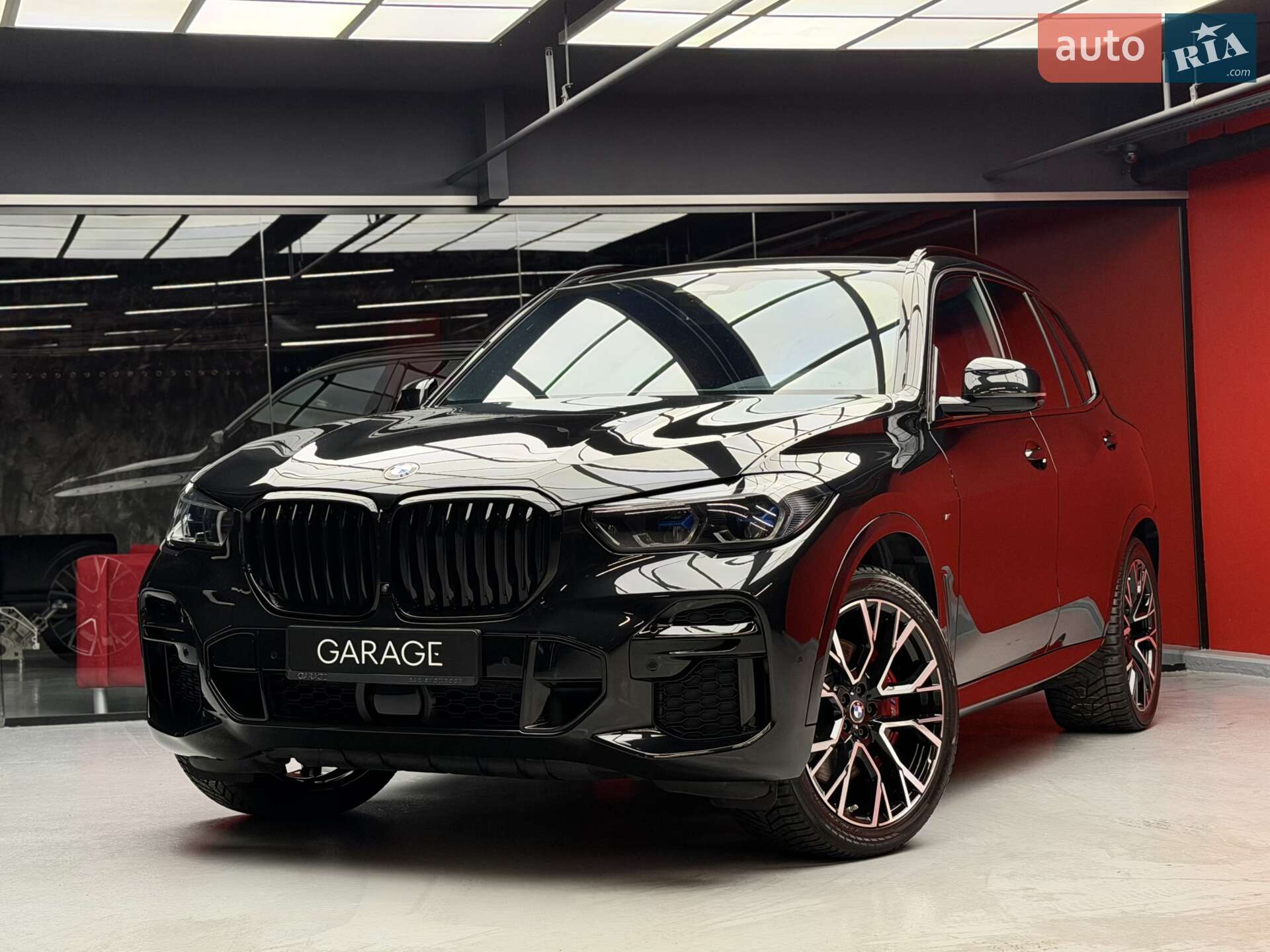 Головне фото звіту автомобіля BMW X5 2022