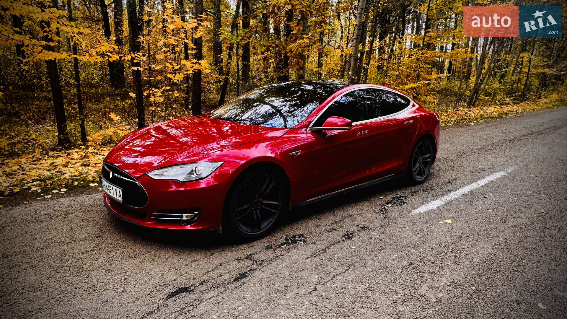 Головне фото звіту автомобіля TESLA MODEL S 2014