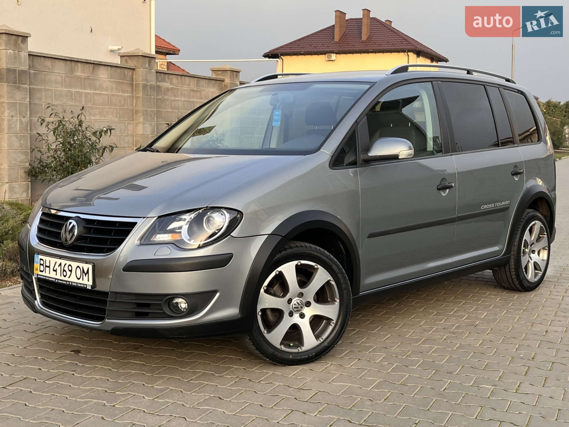 VOLKSWAGEN TOURAN 2007