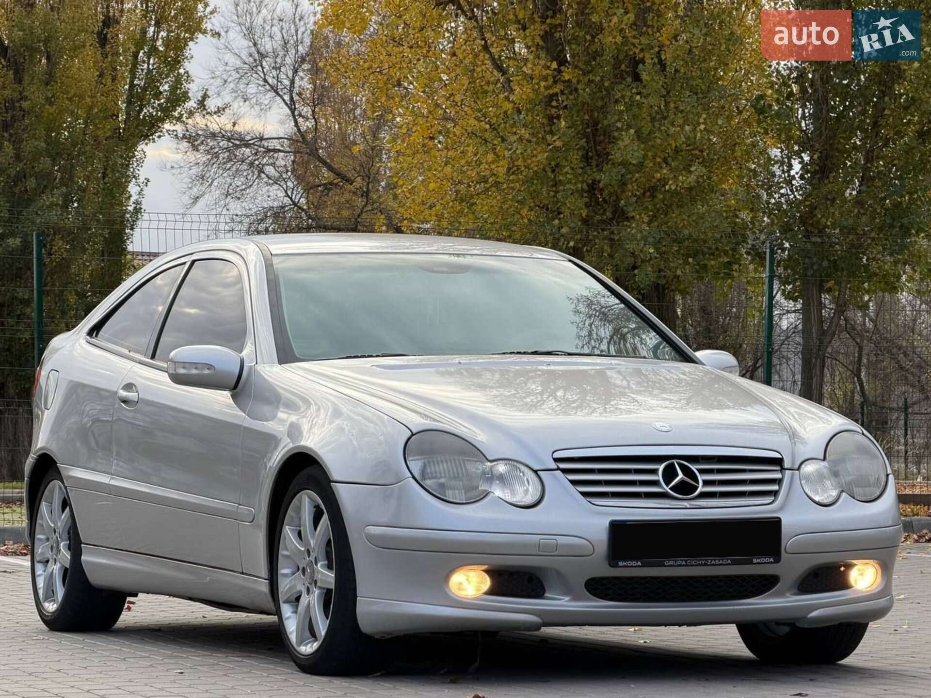 MERCEDES-BENZ C 220 2001