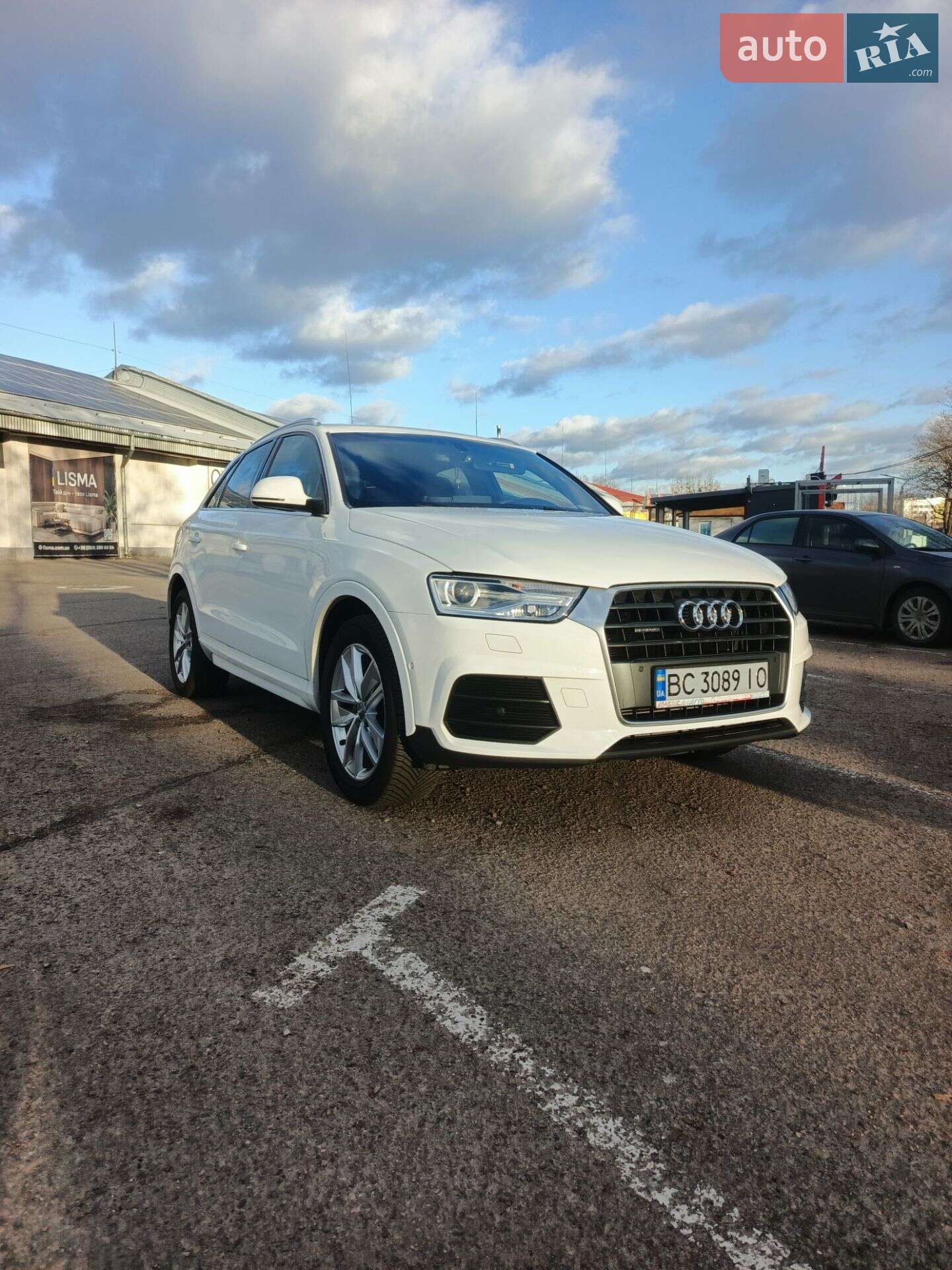 Головне фото звіту автомобіля AUDI Q3 2015