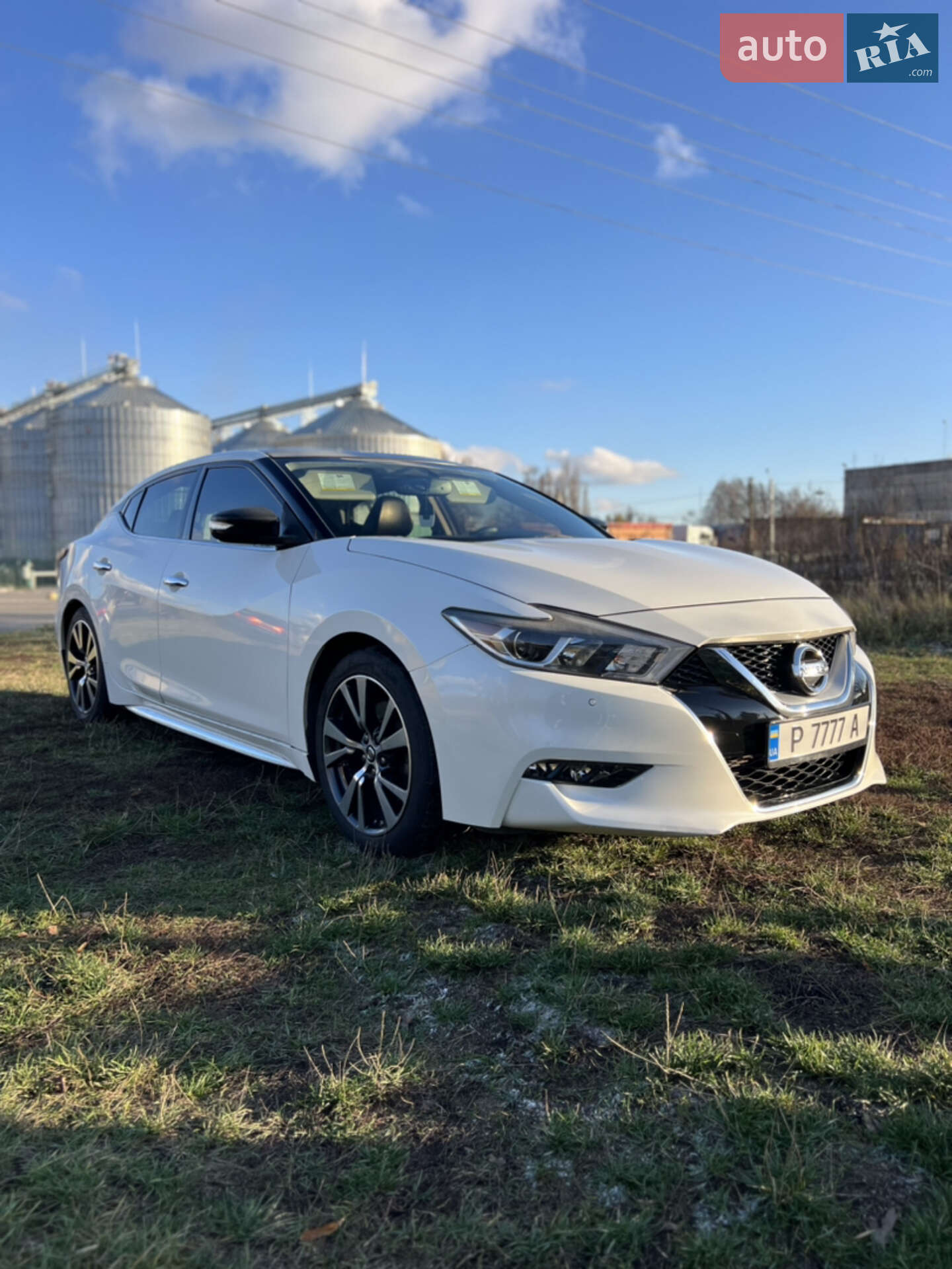 NISSAN MAXIMA 2017