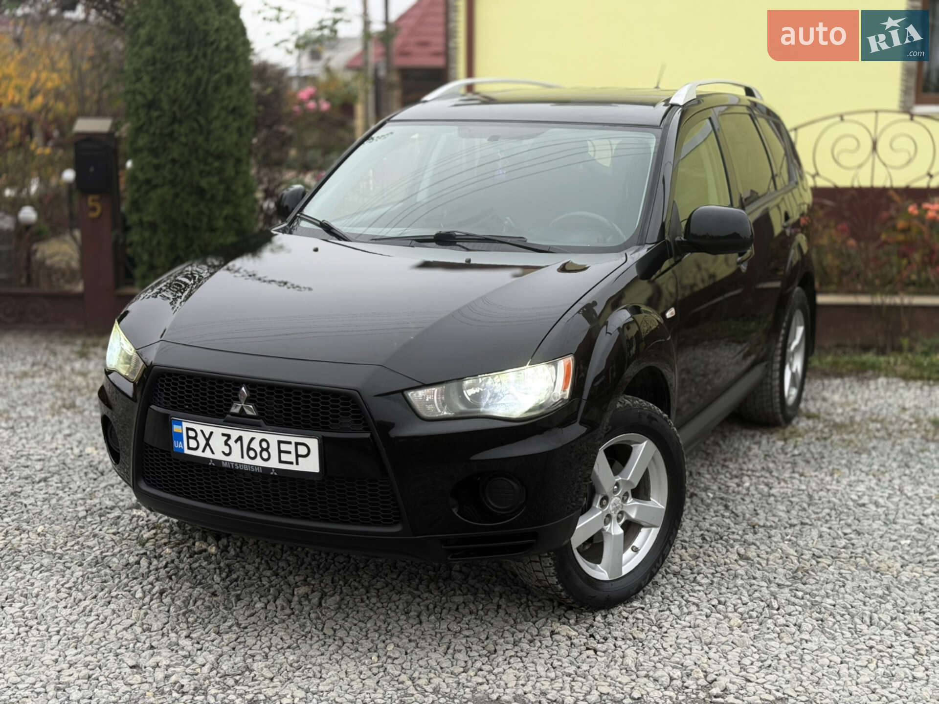 MITSUBISHI OUTLANDER 2010