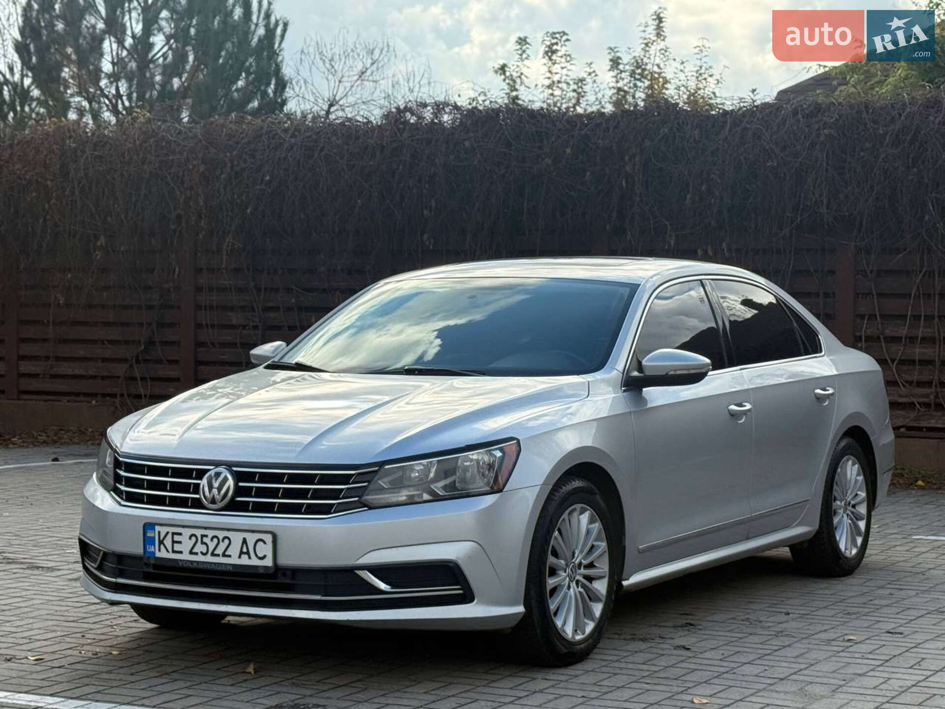 VOLKSWAGEN PASSAT 2015